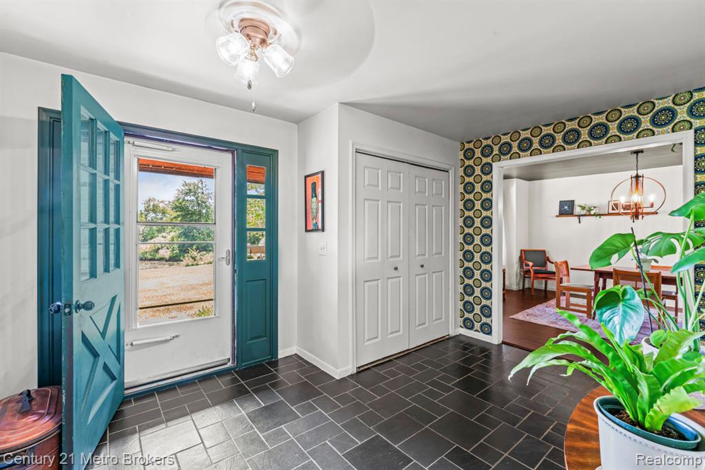 Lapeer, Michigan, 48446, United States, 4 Bedrooms Bedrooms, ,3 BathroomsBathrooms,Residential,For Sale,1982029