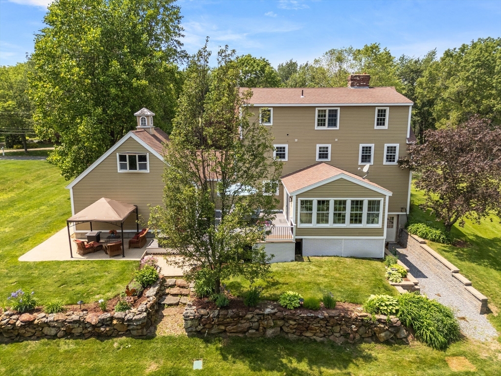 Paxton, Massachusetts, 01612, United States, 4 Bedrooms Bedrooms, ,4 BathroomsBathrooms,Residential,For Sale,1940308