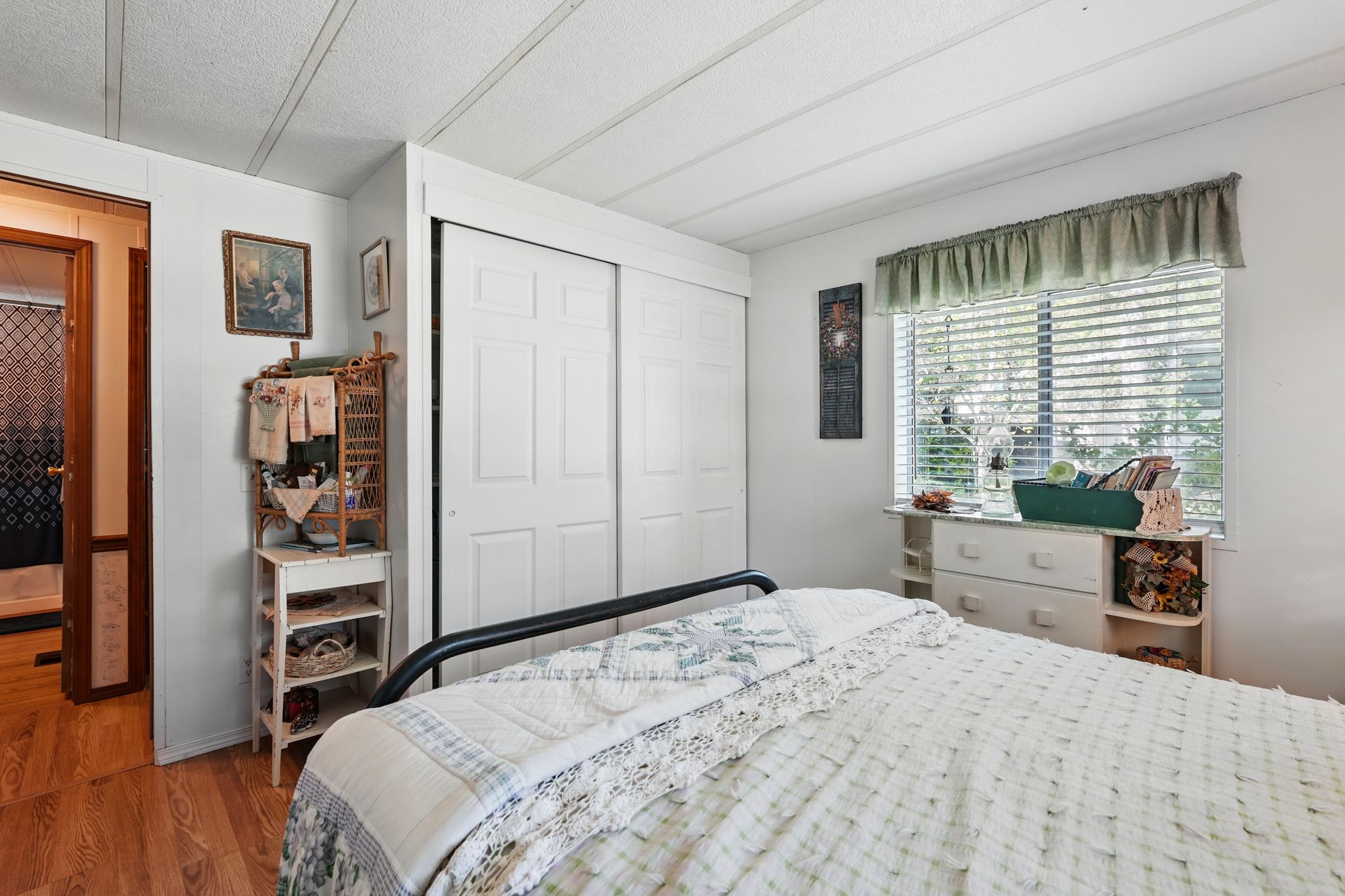 Sagle, Idaho, 83860, United States, 4 Bedrooms Bedrooms, ,2 BathroomsBathrooms,Residential,For Sale,1931932