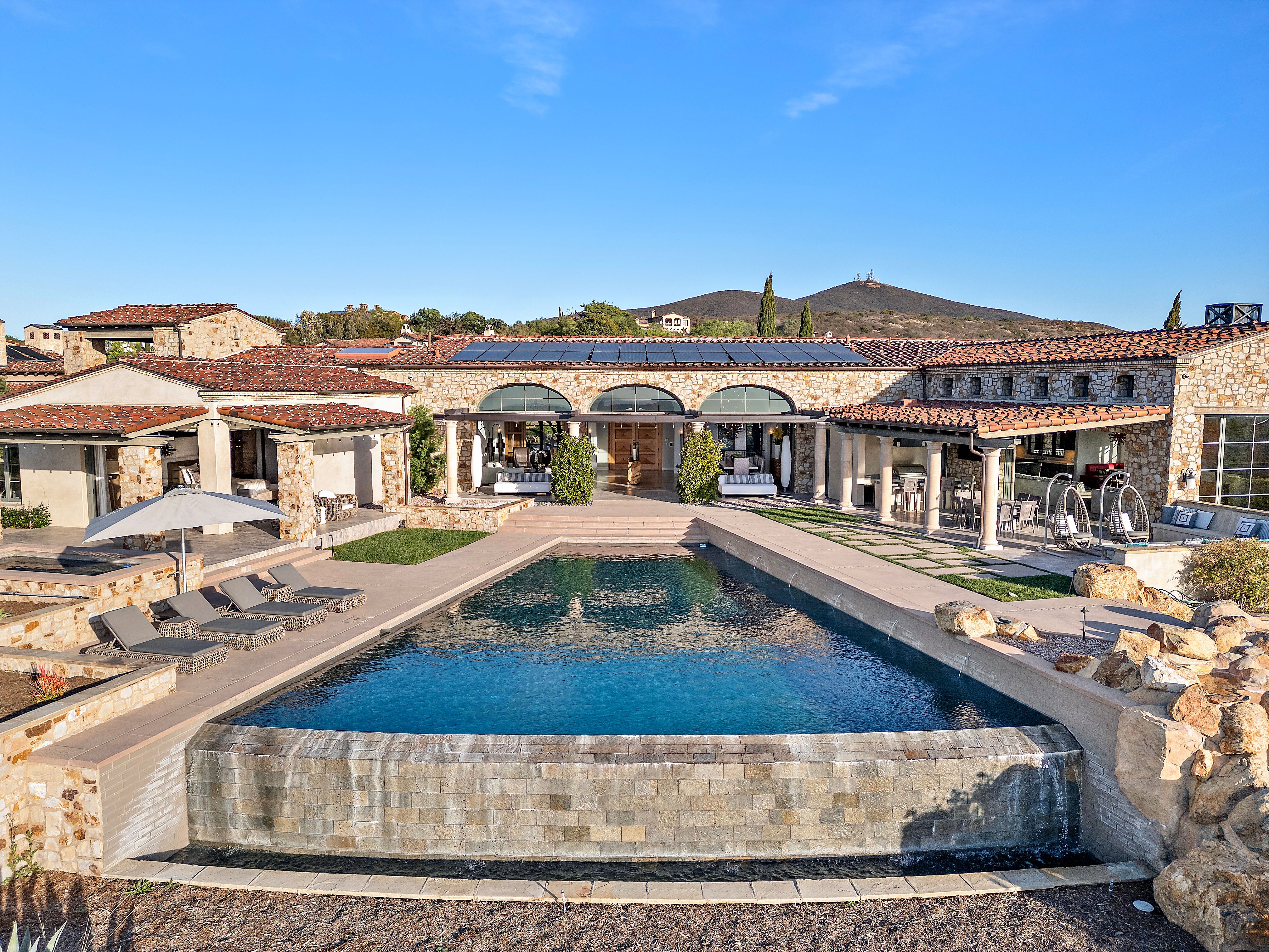 8114 Sendero de la Pradera, San Diego, CA 92127 - 物件實景