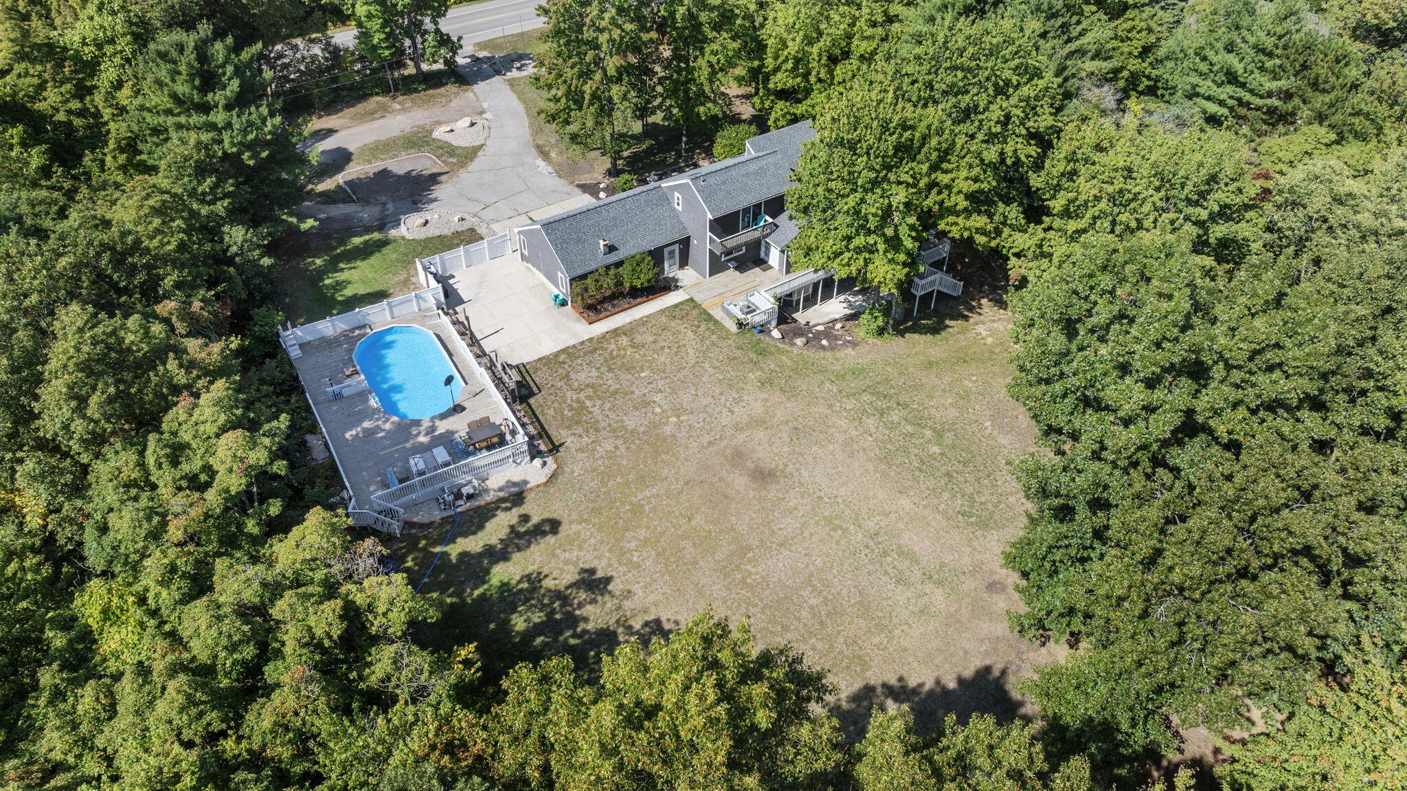 Holland, Michigan, 49423, United States, 5 Bedrooms Bedrooms, ,4 BathroomsBathrooms,Residential,For Sale,1982787