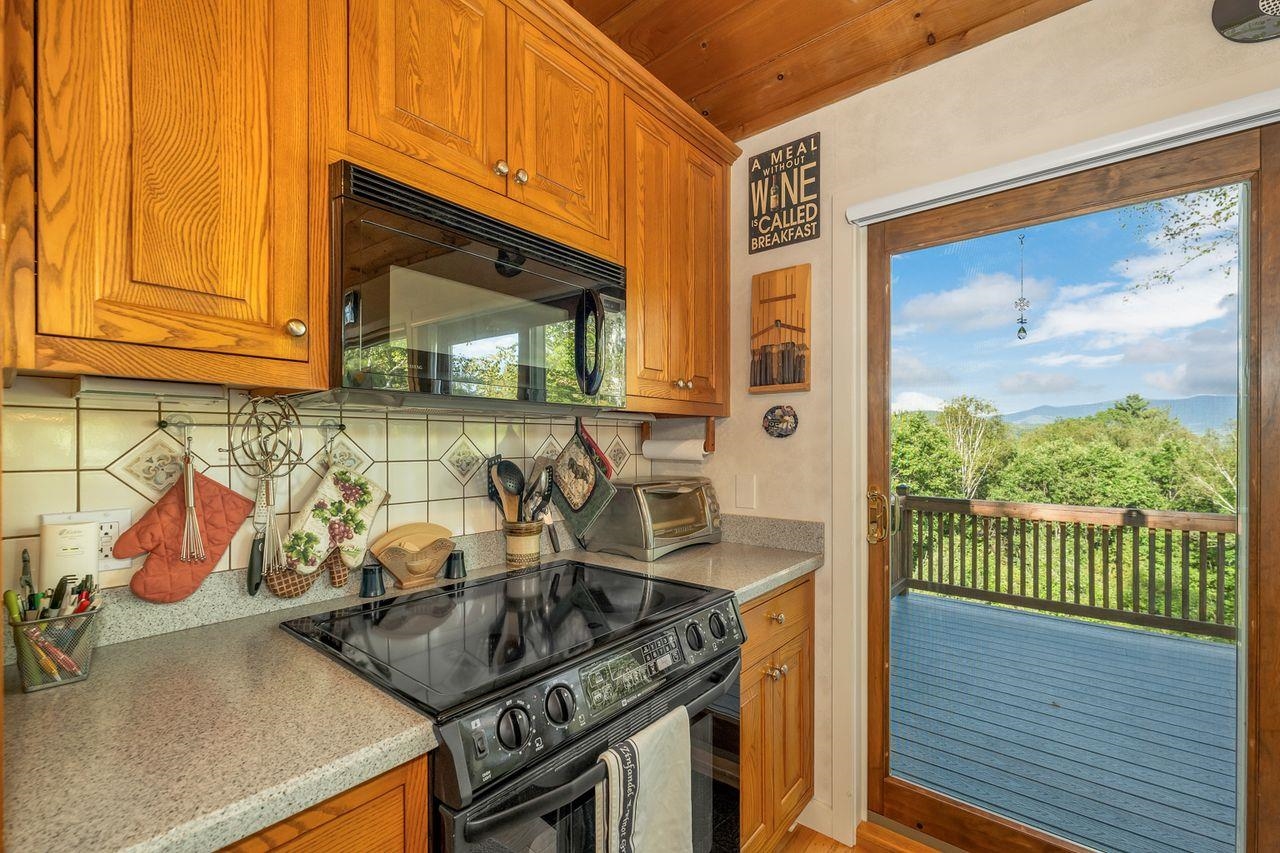 Thornton, New Hampshire, 03285, United States, 3 Bedrooms Bedrooms, ,2 BathroomsBathrooms,Residential,For Sale,1933303