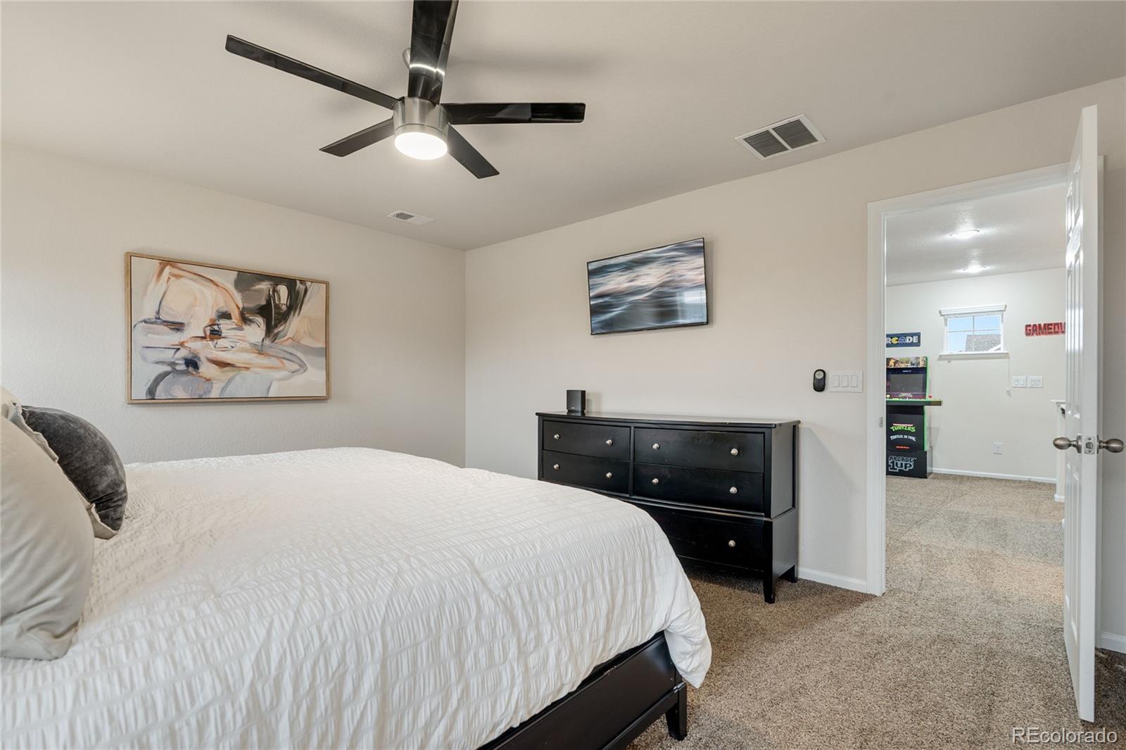 Castle Rock, Colorado, 80108, United States, 4 Bedrooms Bedrooms, ,3 BathroomsBathrooms,Residential,For Sale,1906915