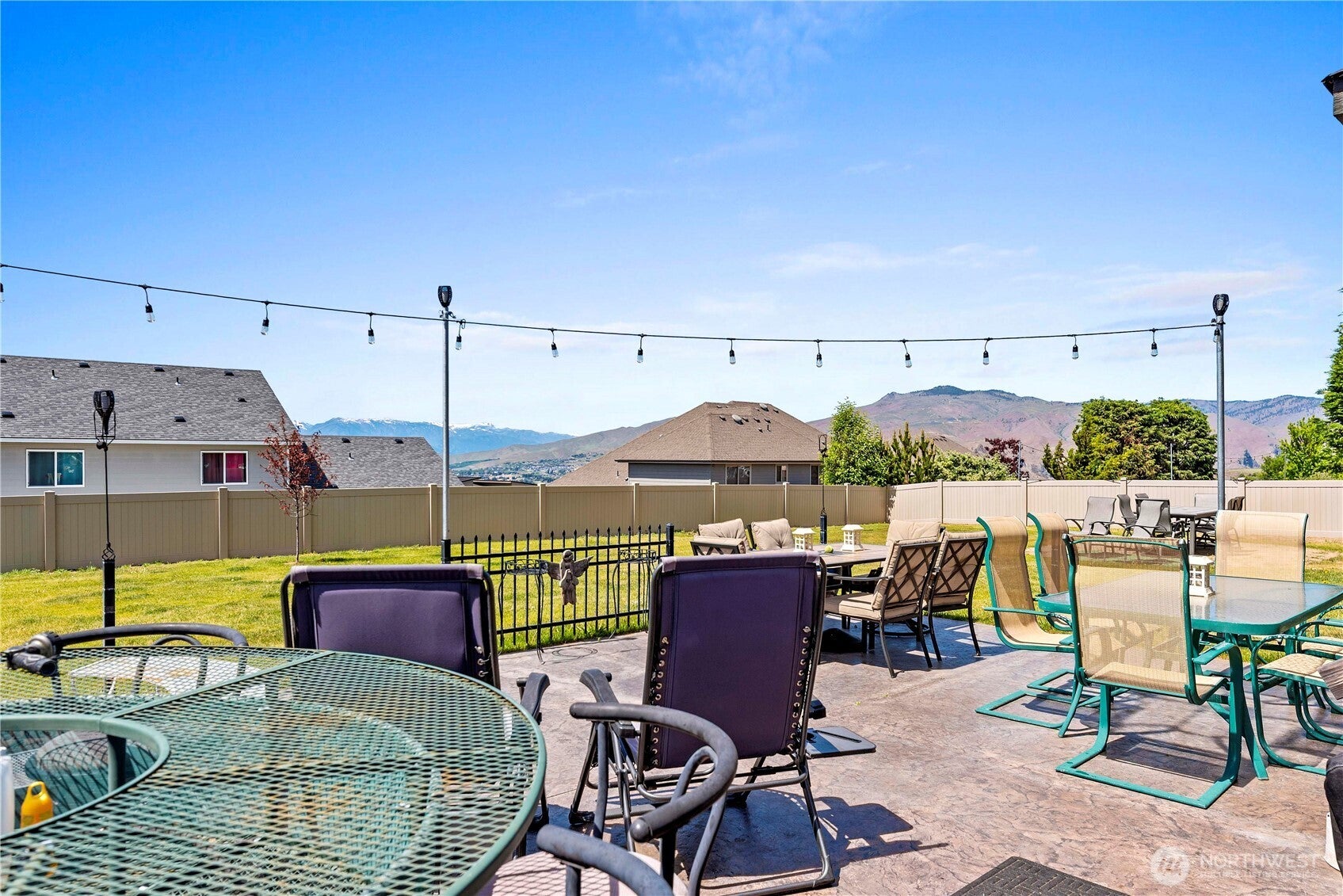 East Wenatchee, Washington, 98802, United States, 3 Bedrooms Bedrooms, ,3 BathroomsBathrooms,Residential,For Sale,1805668