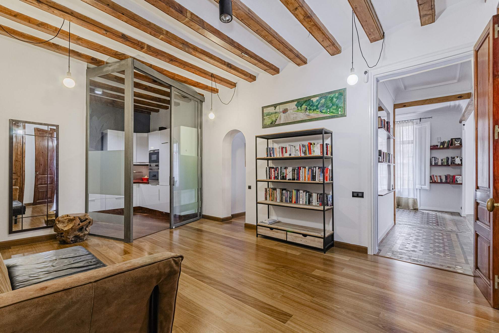  Large apartment with its own style in the oldest part of Barcelona - 物件實景