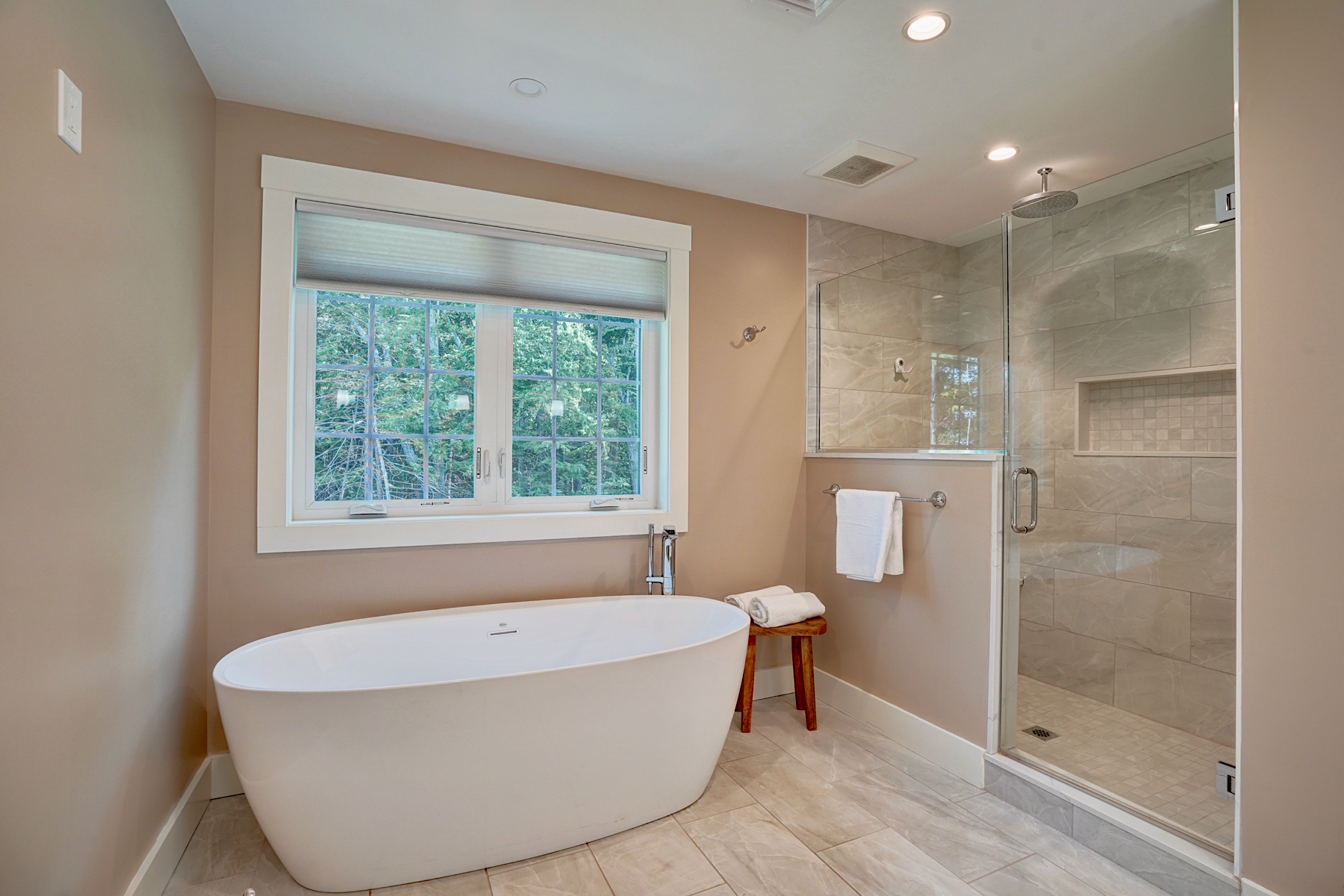  14 Osgood Road Kensington NH - 物件實景