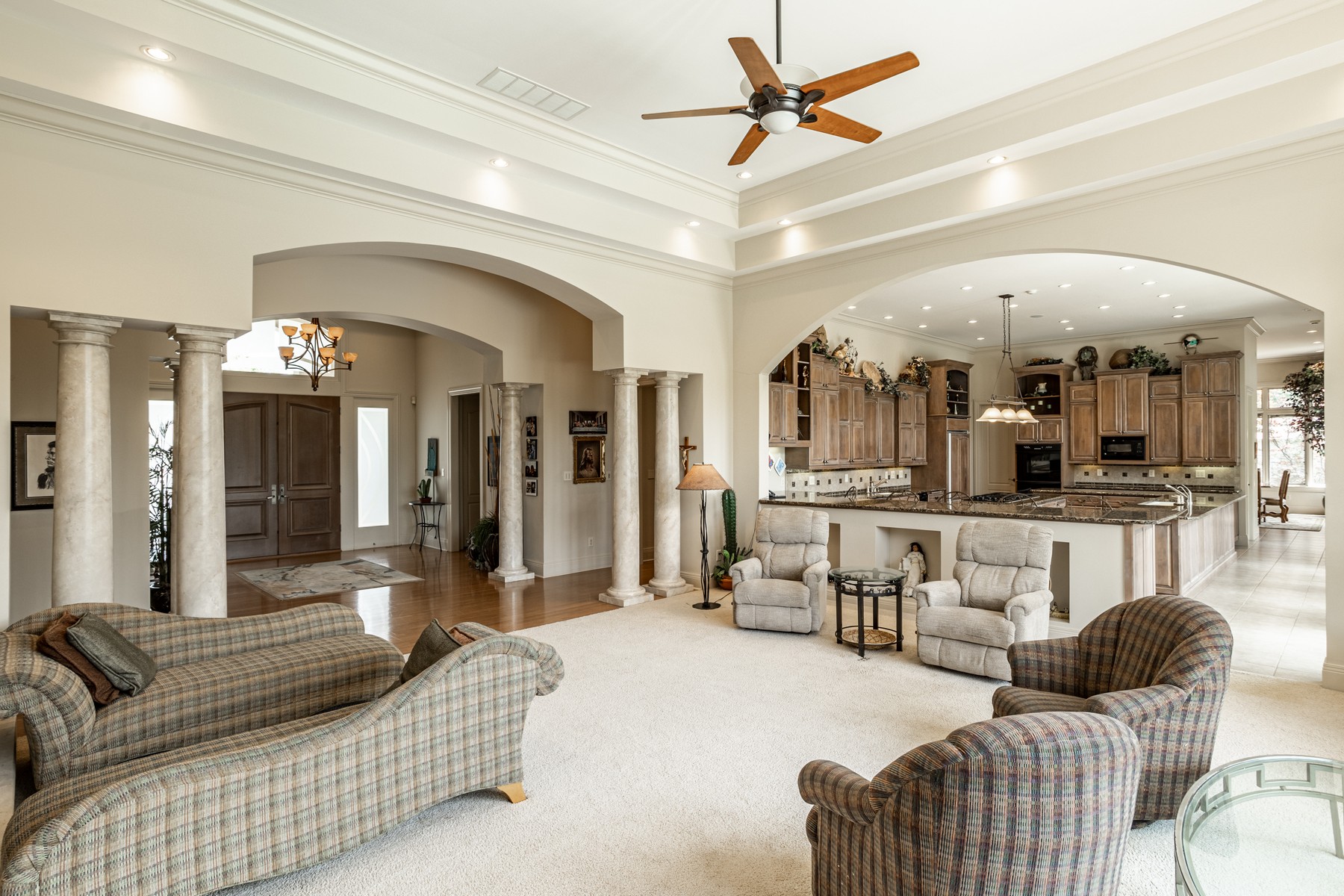  Extraordinary Custom-Built Estate Set on 116 Acres of Idyllic Beauty - 物件實景