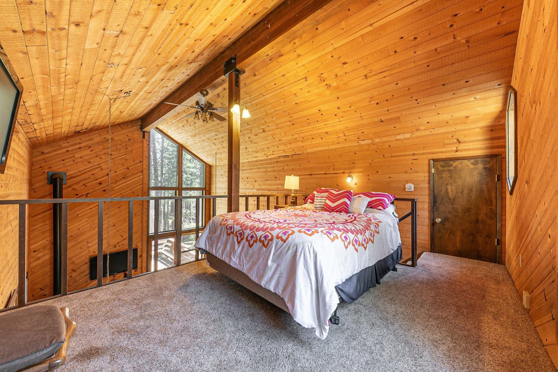  DESIRABLE TAHOE DONNER LOCATION - 物件實景