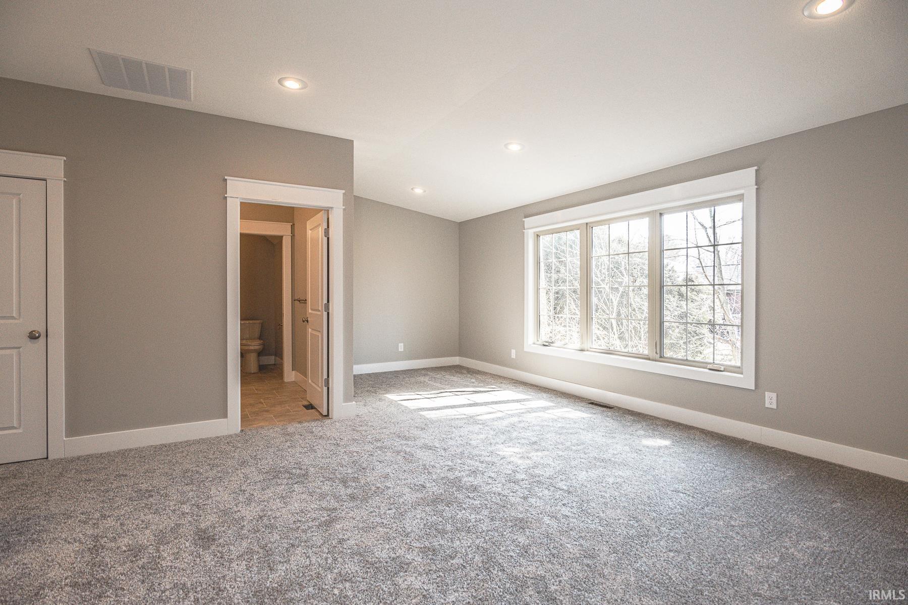 Bloomington, Indiana, 47401, United States, 4 Bedrooms Bedrooms, ,4 BathroomsBathrooms,Residential,For Sale,1980303