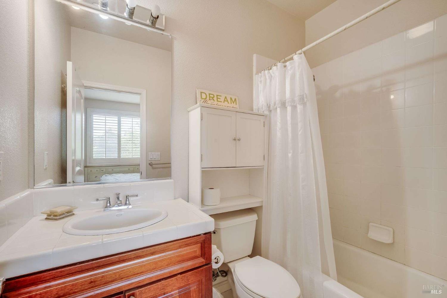 Santa Rosa, California, 95403, United States, 4 Bedrooms Bedrooms, ,4 BathroomsBathrooms,Residential,For Sale,1981253