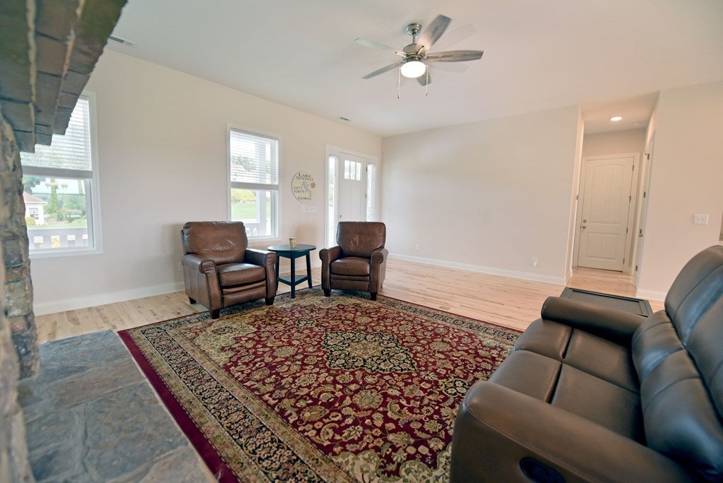 Blairsville, Georgia, 30512, United States, 3 Bedrooms Bedrooms, ,3 BathroomsBathrooms,Residential,For Sale,1846972