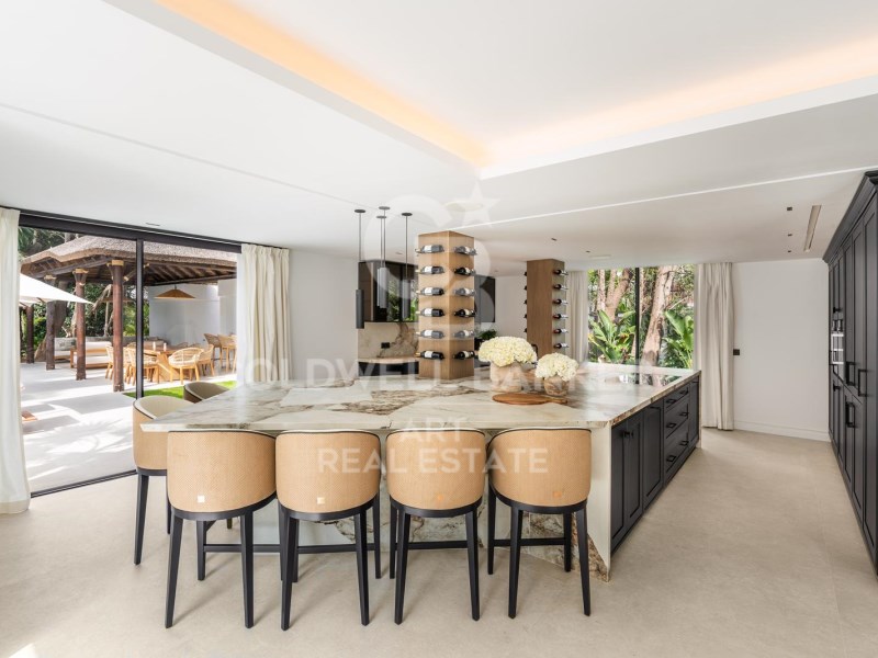 Marbella, Andalusia, ES, 5 Bedrooms Bedrooms, ,6 BathroomsBathrooms,Residential,For Sale,1785544