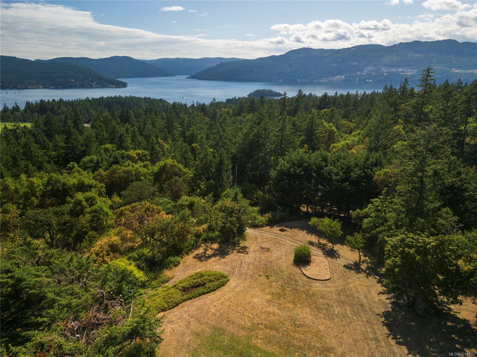 CENTRAL SAANICH, British Columbia, V8M 1S2, CA, 3 Bedrooms Bedrooms, ,Residential,For Sale,1950978