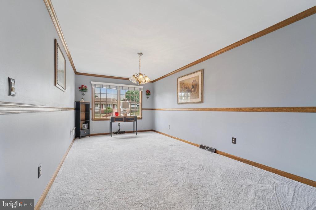 Hamilton, New Jersey, 08610, United States, 4 Bedrooms Bedrooms, ,3 BathroomsBathrooms,Residential,For Sale,1935134