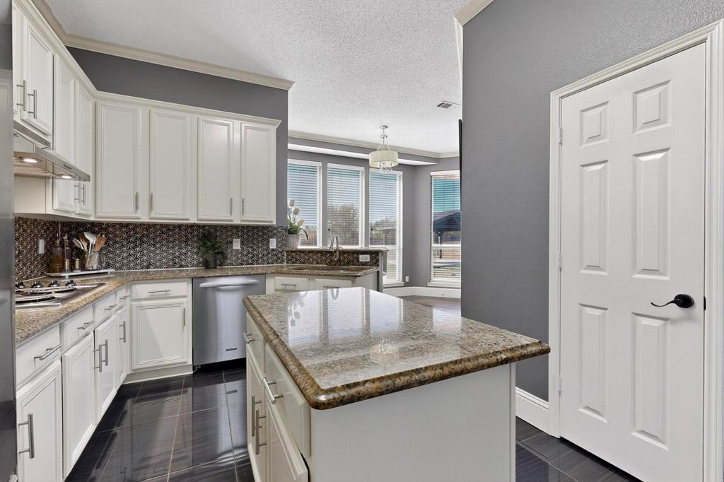 Talty, Texas, 75160, United States, 4 Bedrooms Bedrooms, ,3 BathroomsBathrooms,Residential,For Sale,1981914