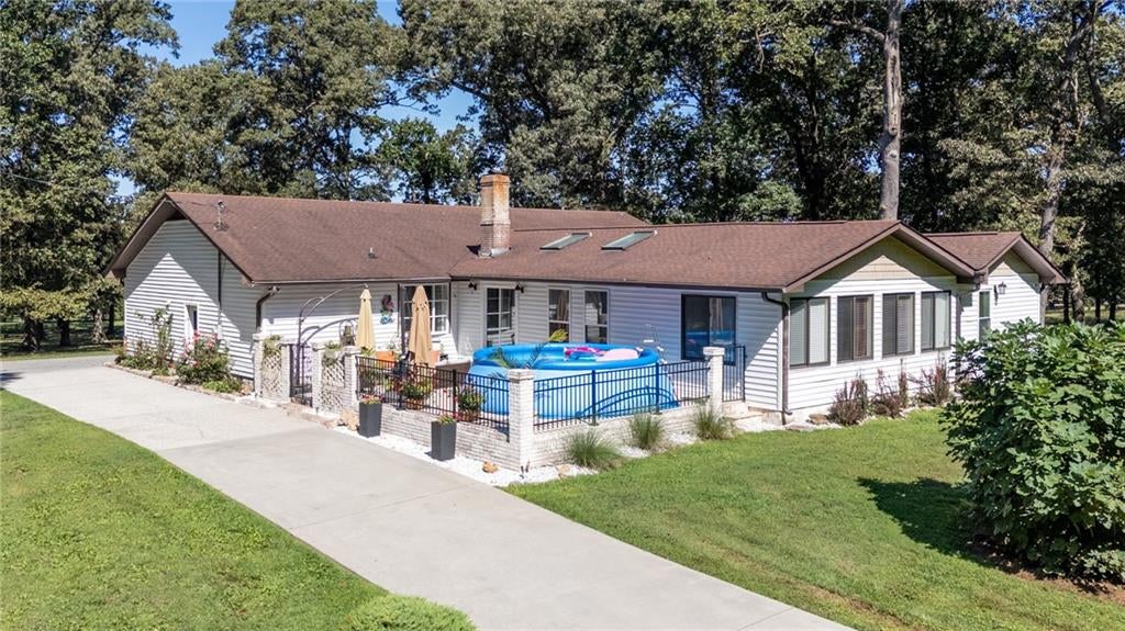 Calhoun, Georgia, 30701, United States, 3 Bedrooms Bedrooms, ,3 BathroomsBathrooms,Residential,For Sale,1980675