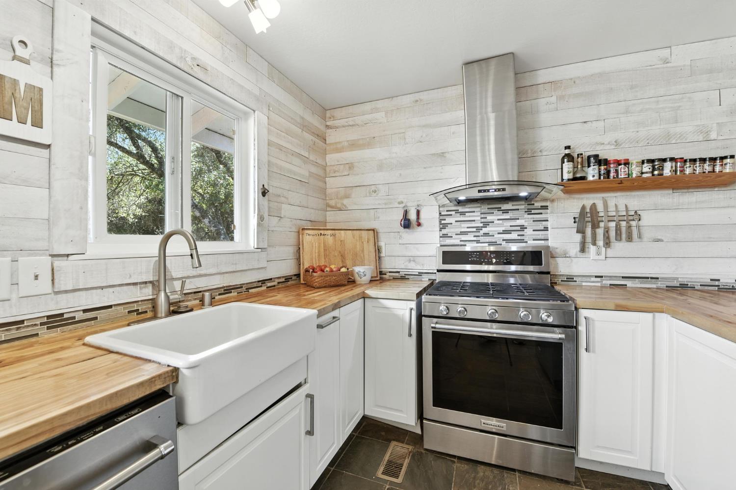 Somerset, California, 95684, United States, 3 Bedrooms Bedrooms, ,2 BathroomsBathrooms,Residential,For Sale,1901793