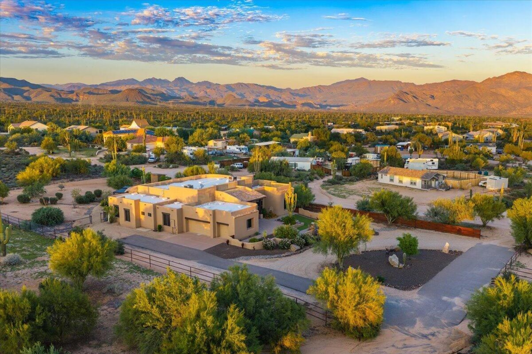  16348 E Calle de los Flores Dr  Scottsdale, AZ - 物件實景