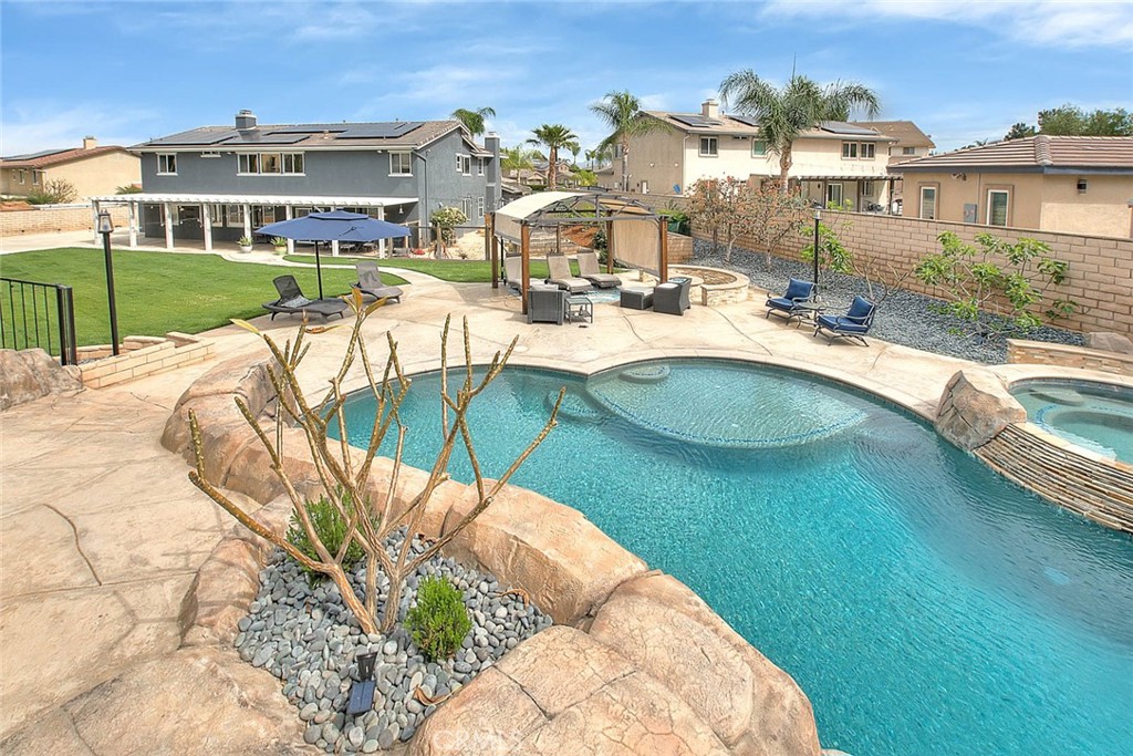 Corona, California, 92881, United States, 6 Bedrooms Bedrooms, ,6 BathroomsBathrooms,Residential,For Sale,1810577
