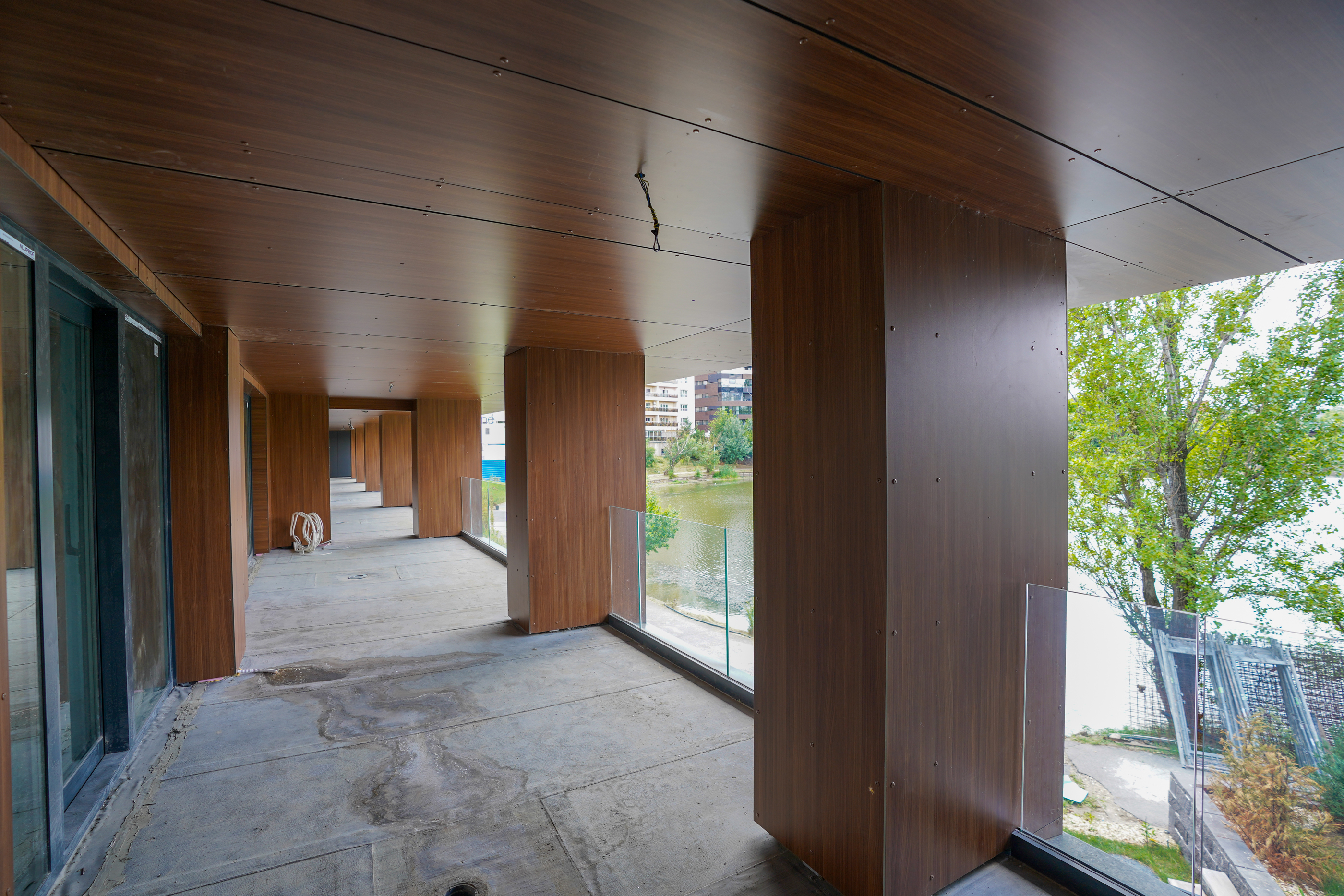  Seven-Room Waterfront Apartment Directly at Lake Level on Lake Floreasca - 物件實景