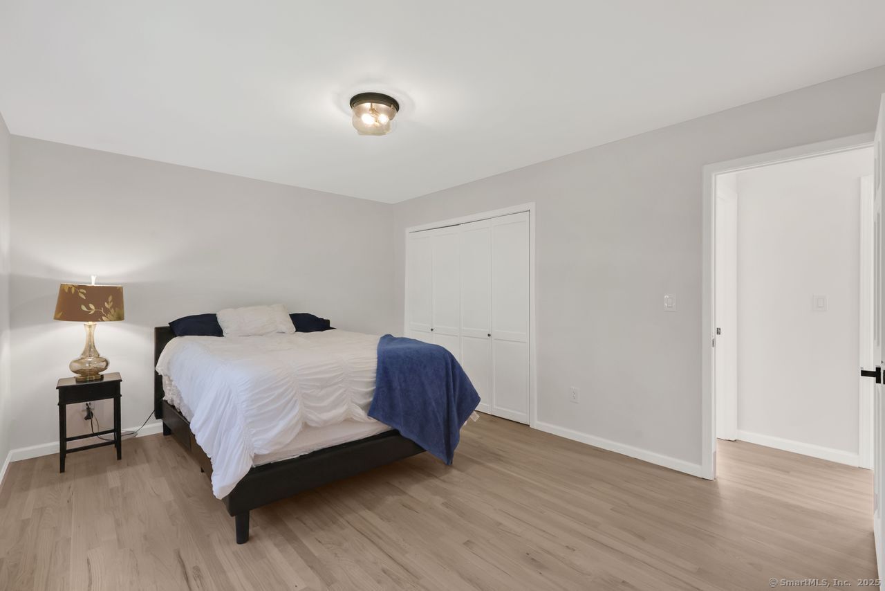Milford, Connecticut, 06460, United States, 4 Bedrooms Bedrooms, ,3 BathroomsBathrooms,Residential,For Sale,1906885