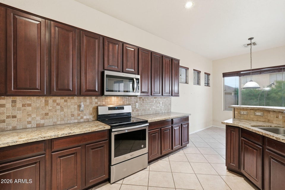 Chandler, Arizona, 85249, United States, 3 Bedrooms Bedrooms, ,2 BathroomsBathrooms,Residential,For Sale,2014017