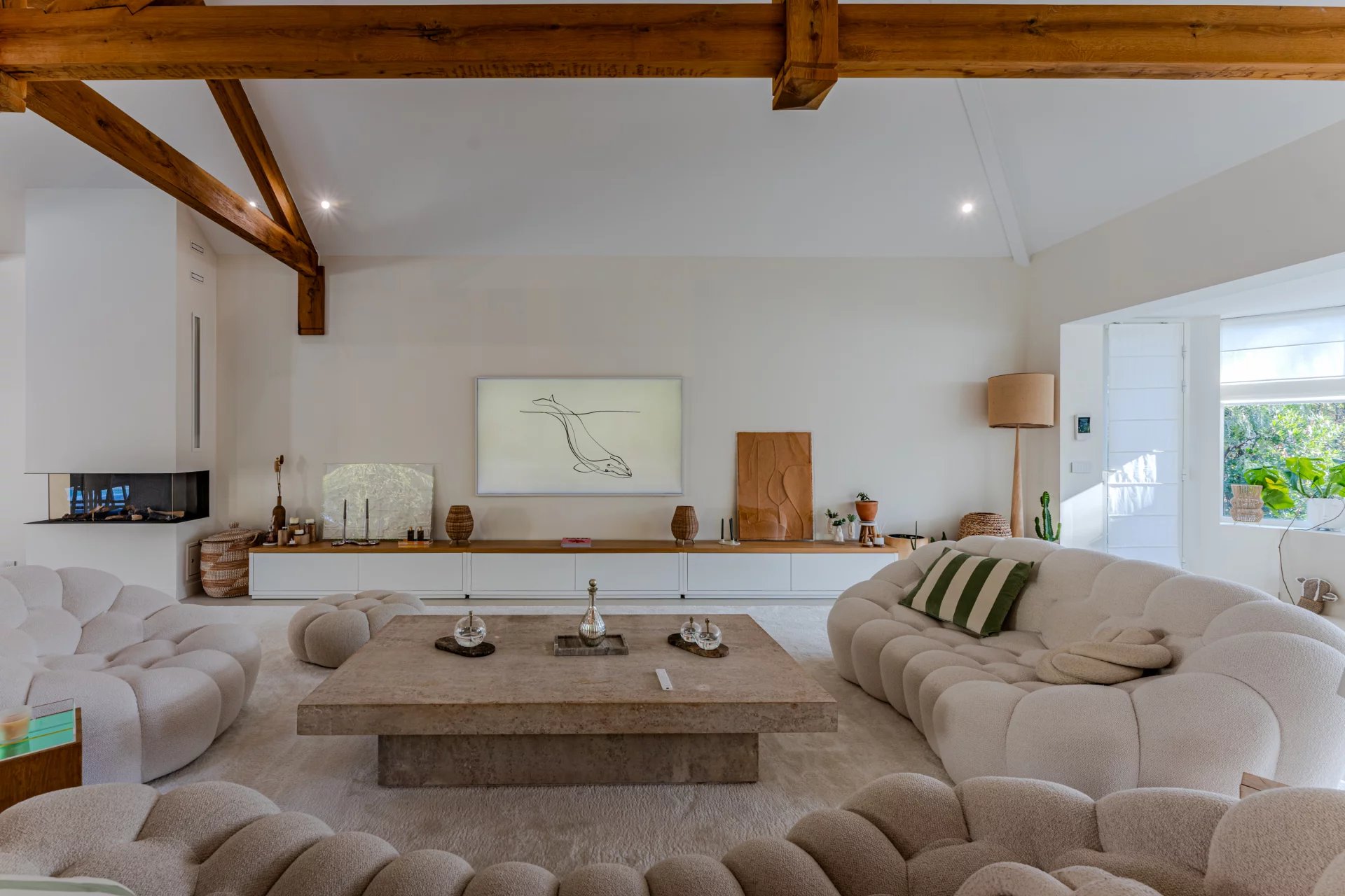 Arcachon, New Aquitaine, 33120, FR, 5 Bedrooms Bedrooms, ,Residential,For Sale,1996092