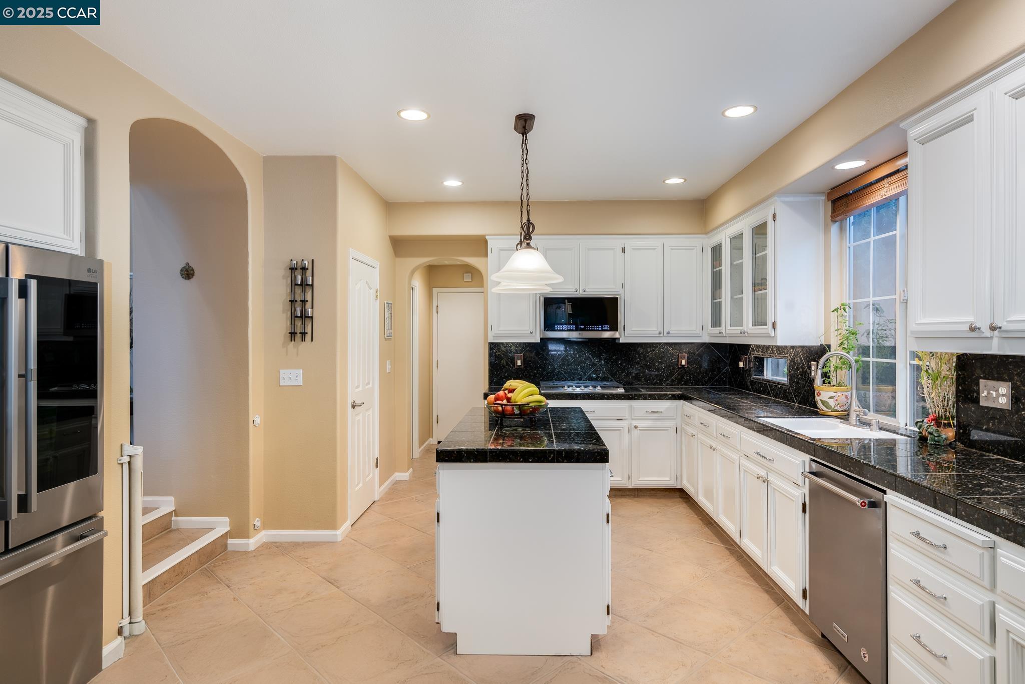 San Ramon, California, 94582, United States, 4 Bedrooms Bedrooms, ,3 BathroomsBathrooms,Residential,For Sale,1988285