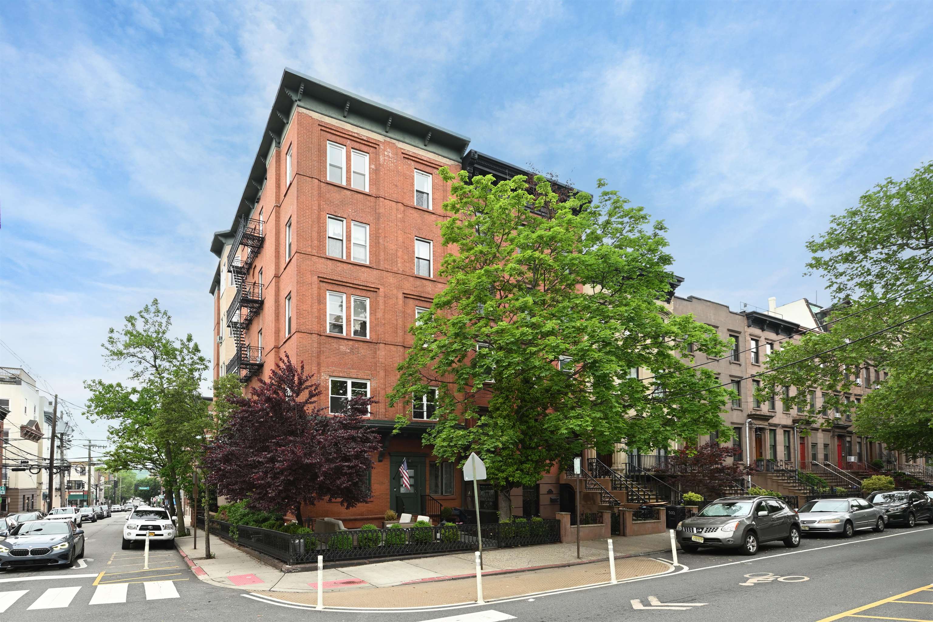 Hoboken, New Jersey, 07030, United States, 3 Bedrooms Bedrooms, ,2 BathroomsBathrooms,Residential,For Sale,1992092