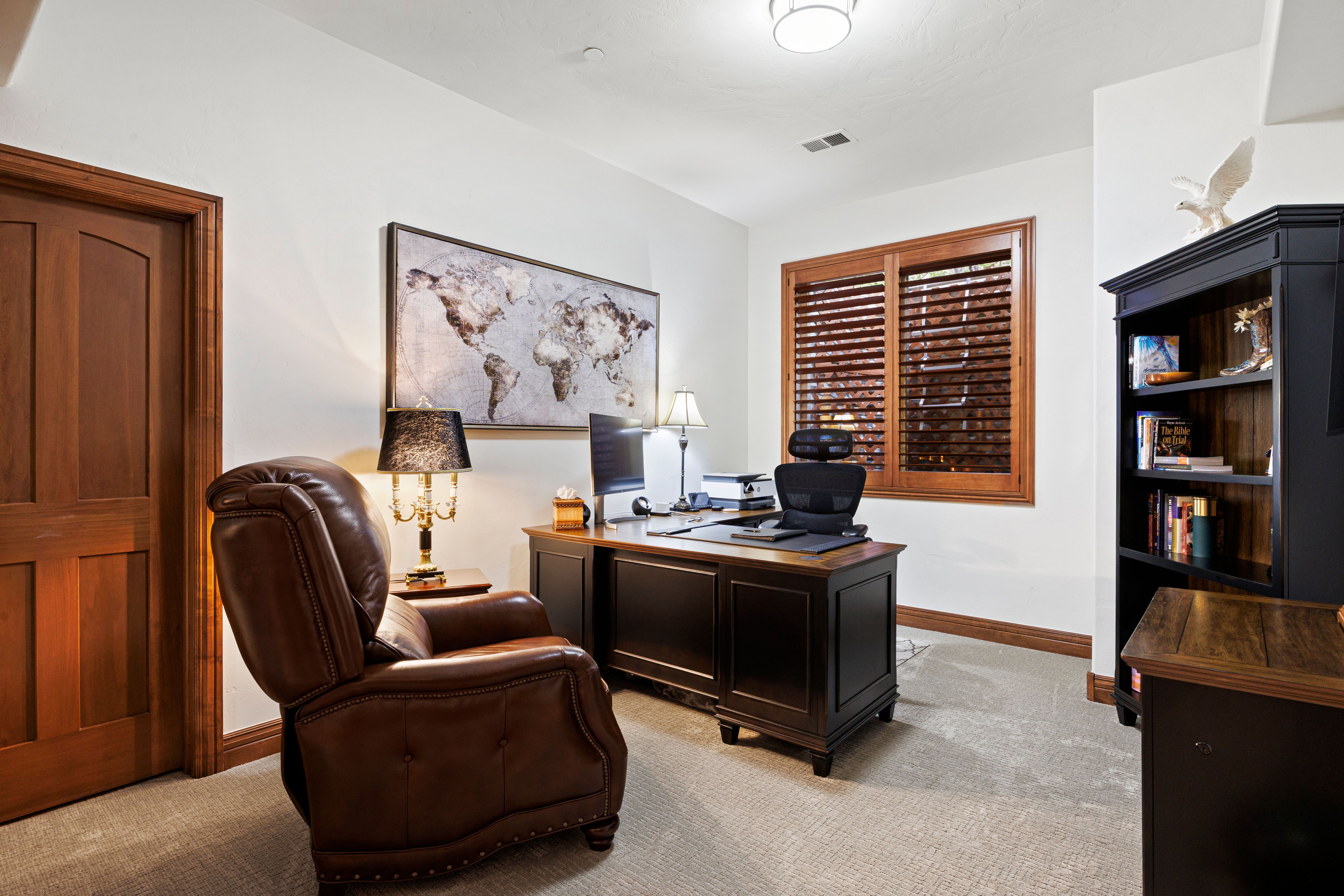 Luxury, No-Maintenance Living with Main-Floor Primary in Castle Pines Village - 物件實景