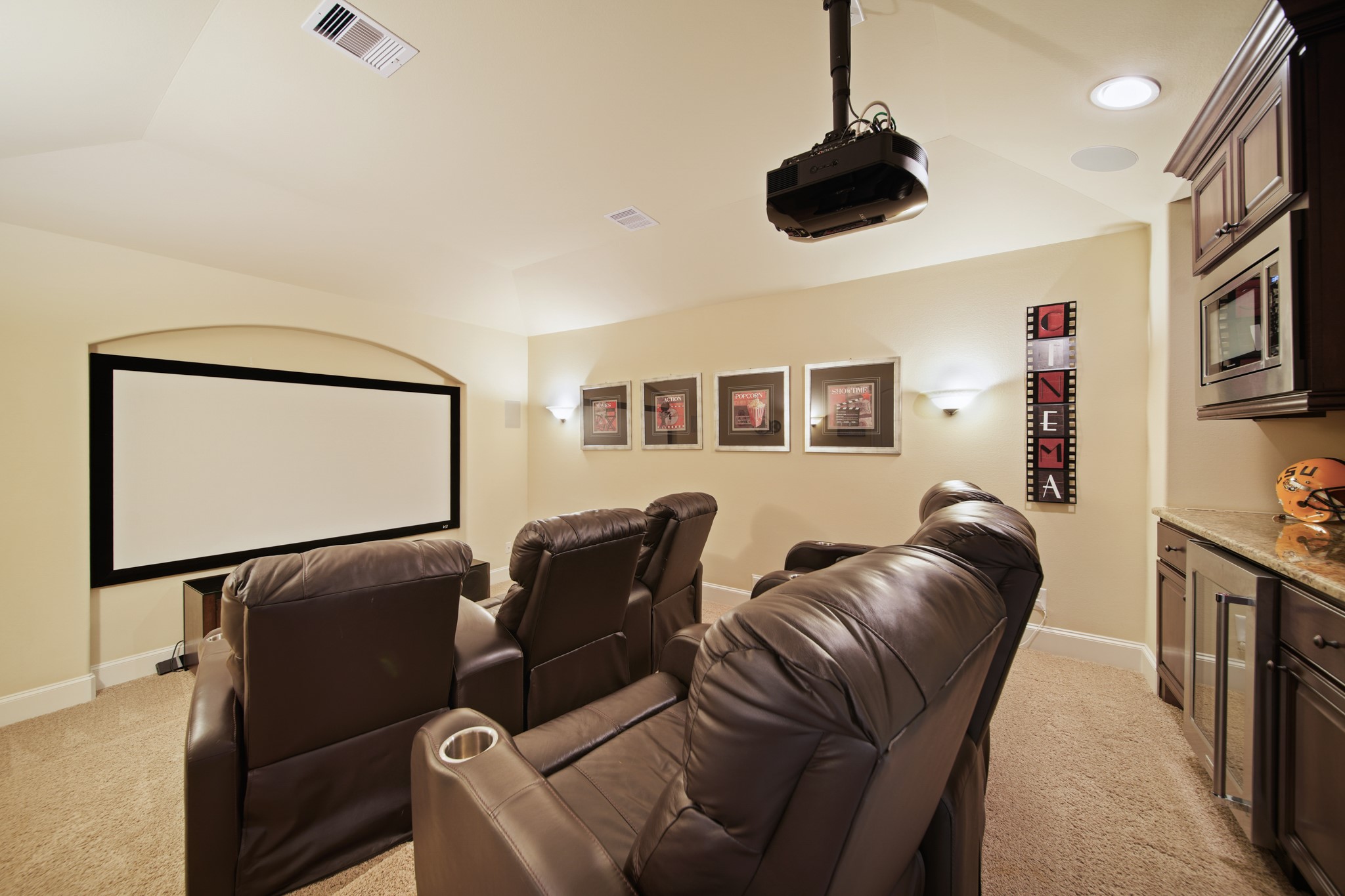 Friendswood, Texas, 77546, United States, 5 Bedrooms Bedrooms, ,6 BathroomsBathrooms,Residential,For Sale,1989691