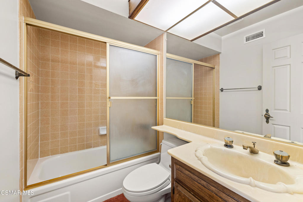 Calabasas, California, 91302, United States, 3 Bedrooms Bedrooms, ,3 BathroomsBathrooms,Residential,For Sale,1980922