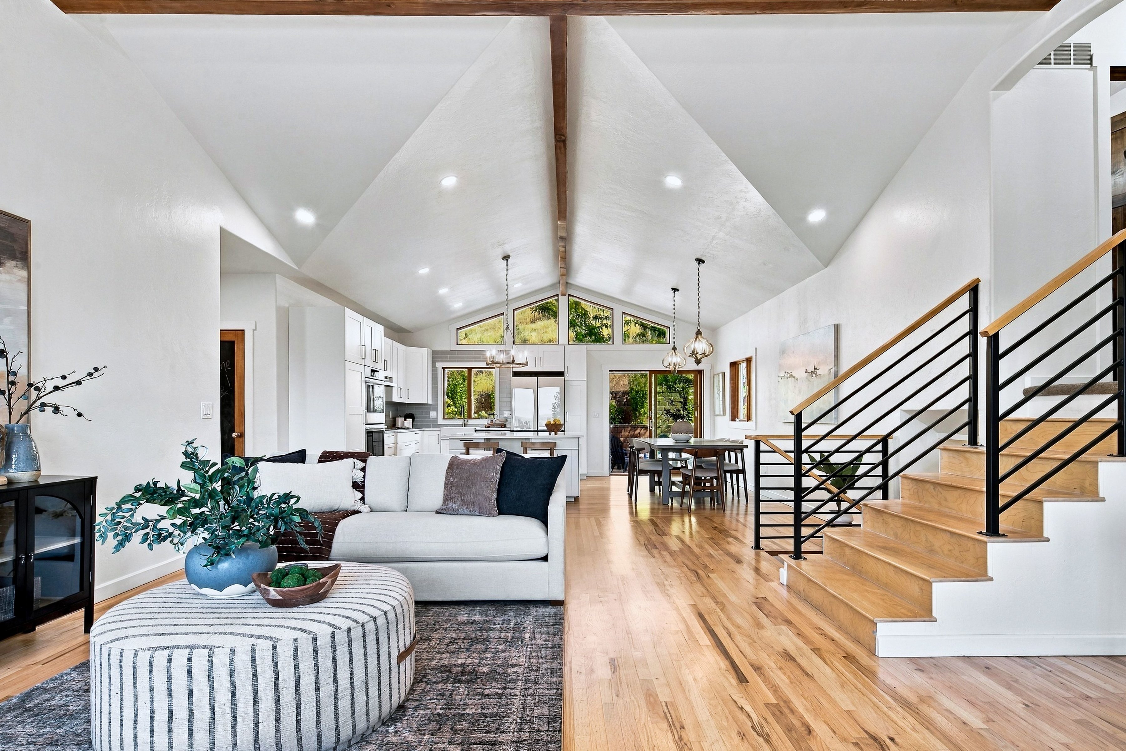  Architectural Foothills Retreat with Valley Views & Direct Trail Access - 物件實景