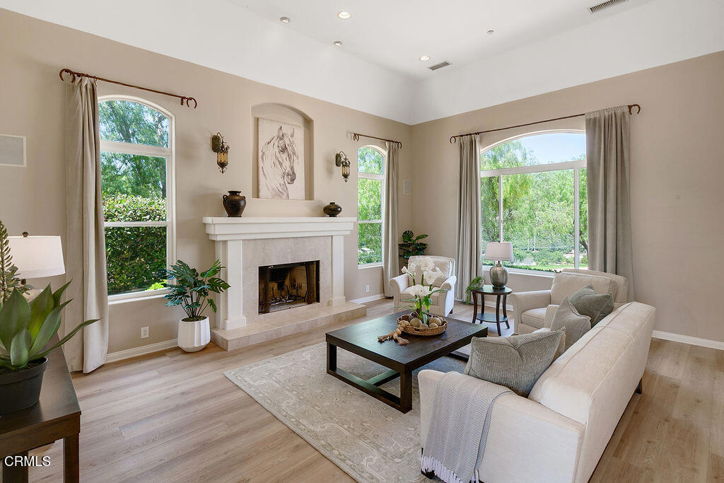 Camarillo, California, 93012, United States, 5 Bedrooms Bedrooms, ,4 BathroomsBathrooms,Residential,For Sale,1885935