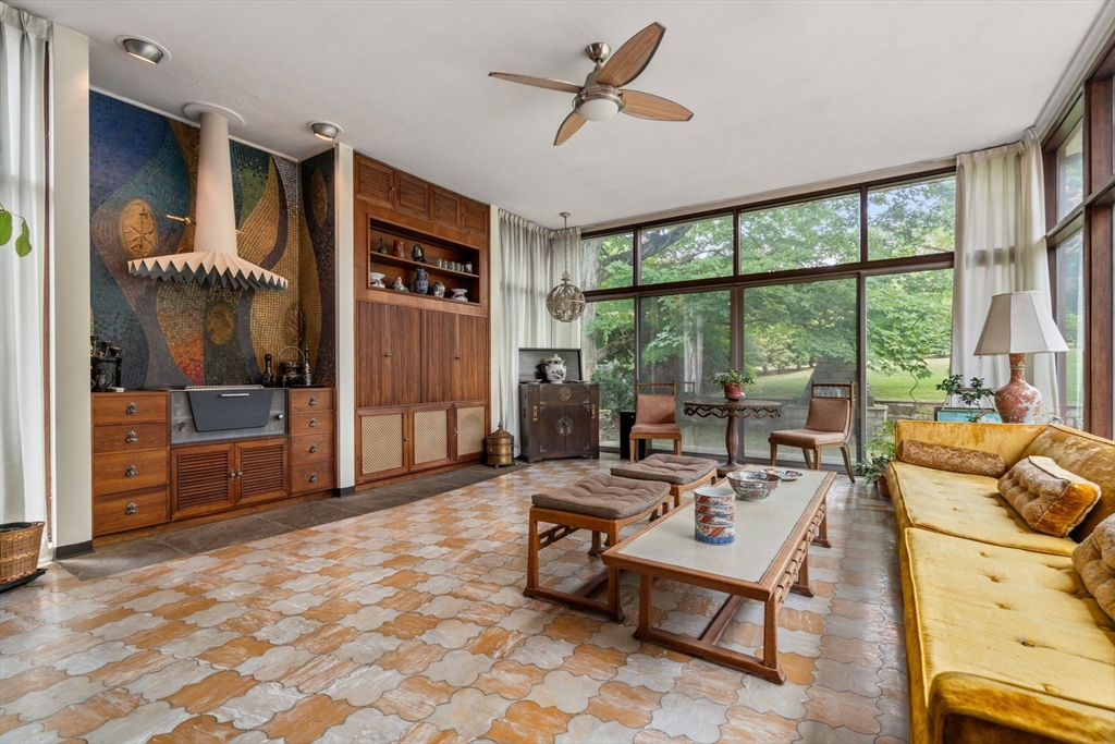 Brookline, Massachusetts, 02467, United States, 4 Bedrooms Bedrooms, ,3 BathroomsBathrooms,Residential,For Sale,1890241