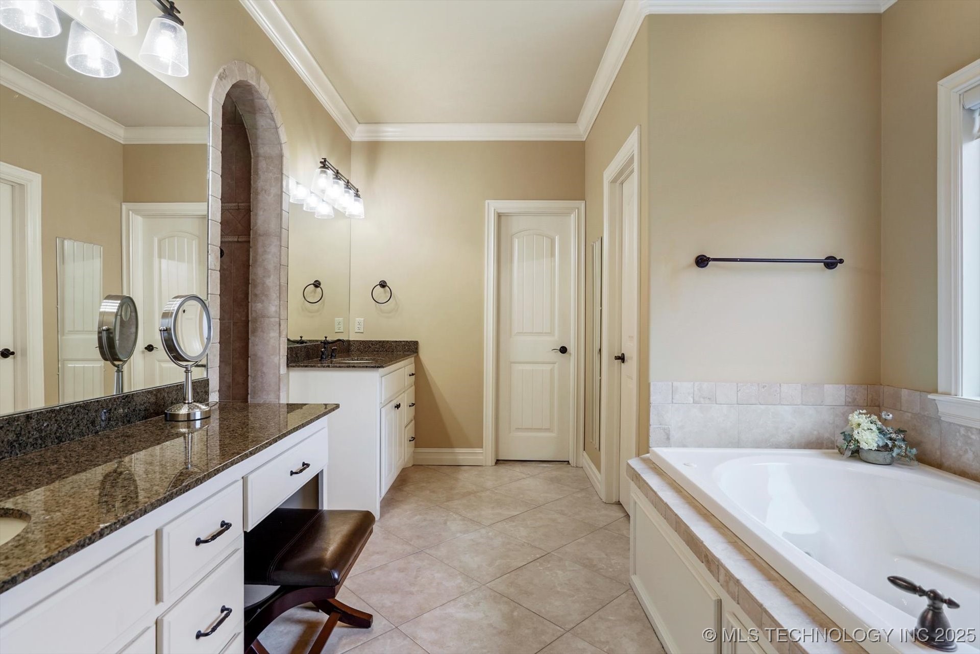 Tulsa, Oklahoma, 74137, United States, 4 Bedrooms Bedrooms, ,4 BathroomsBathrooms,Residential,For Sale,2003368