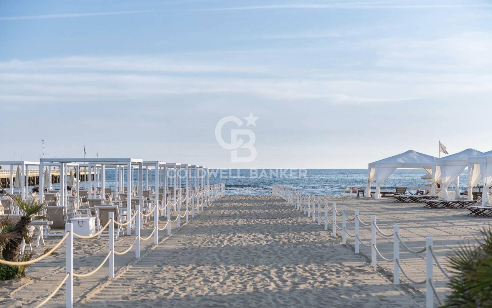 Forte dei Marmi, Lucca, 55042, IT, 4 Bedrooms Bedrooms, ,3 BathroomsBathrooms,Residential,For Sale,1987983