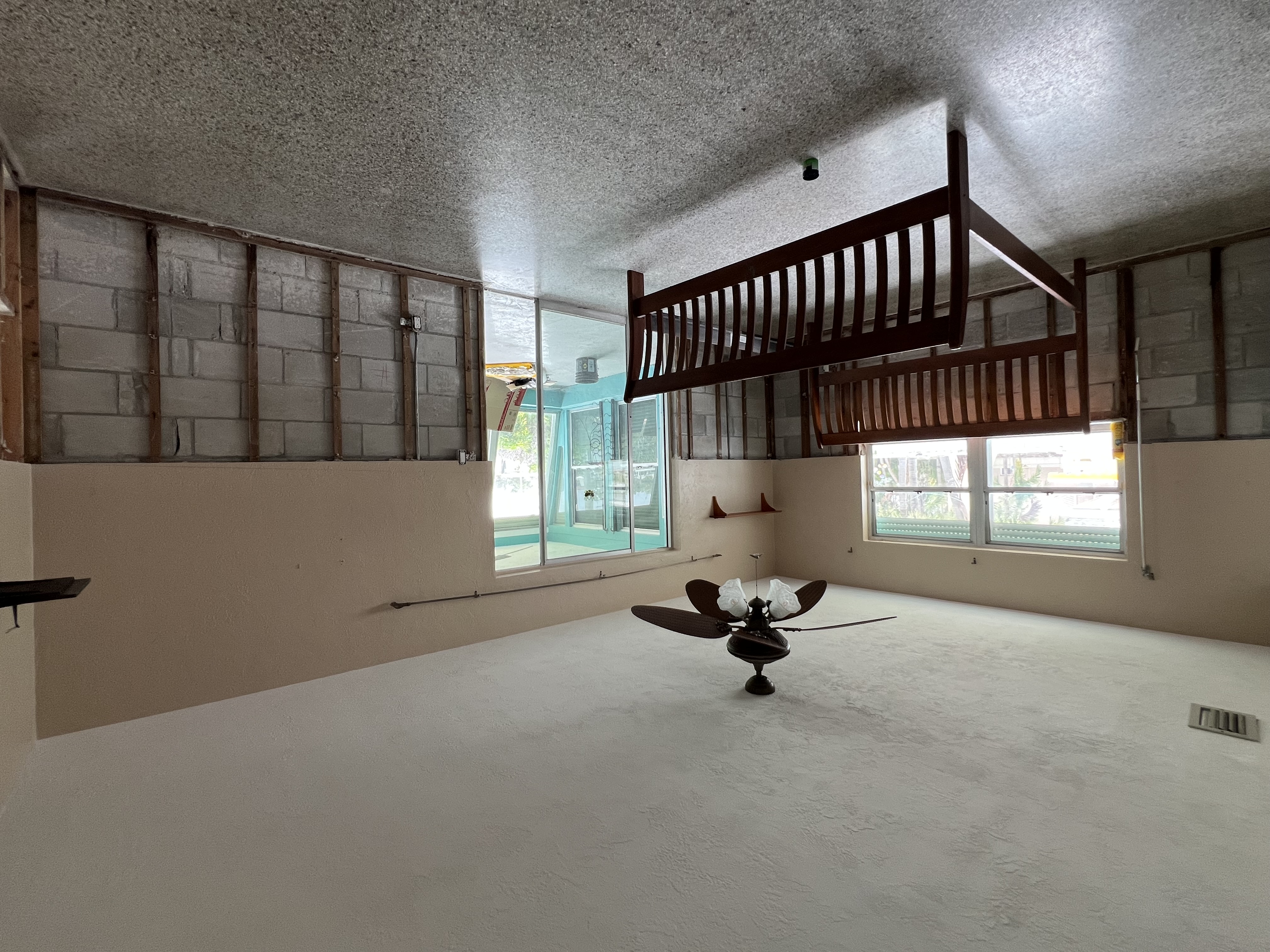 Treasure Island, Florida, 33706, United States, 3 Bedrooms Bedrooms, ,2 BathroomsBathrooms,Residential,For Sale,1985726