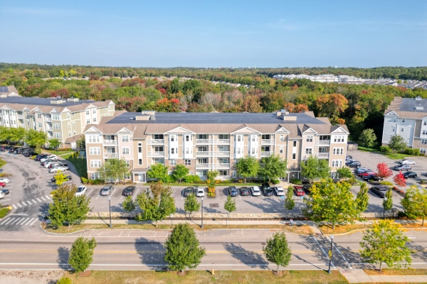 Weymouth, Massachusetts, 02190, United States, 2 Bedrooms Bedrooms, ,2 BathroomsBathrooms,Residential,For Sale,1978369