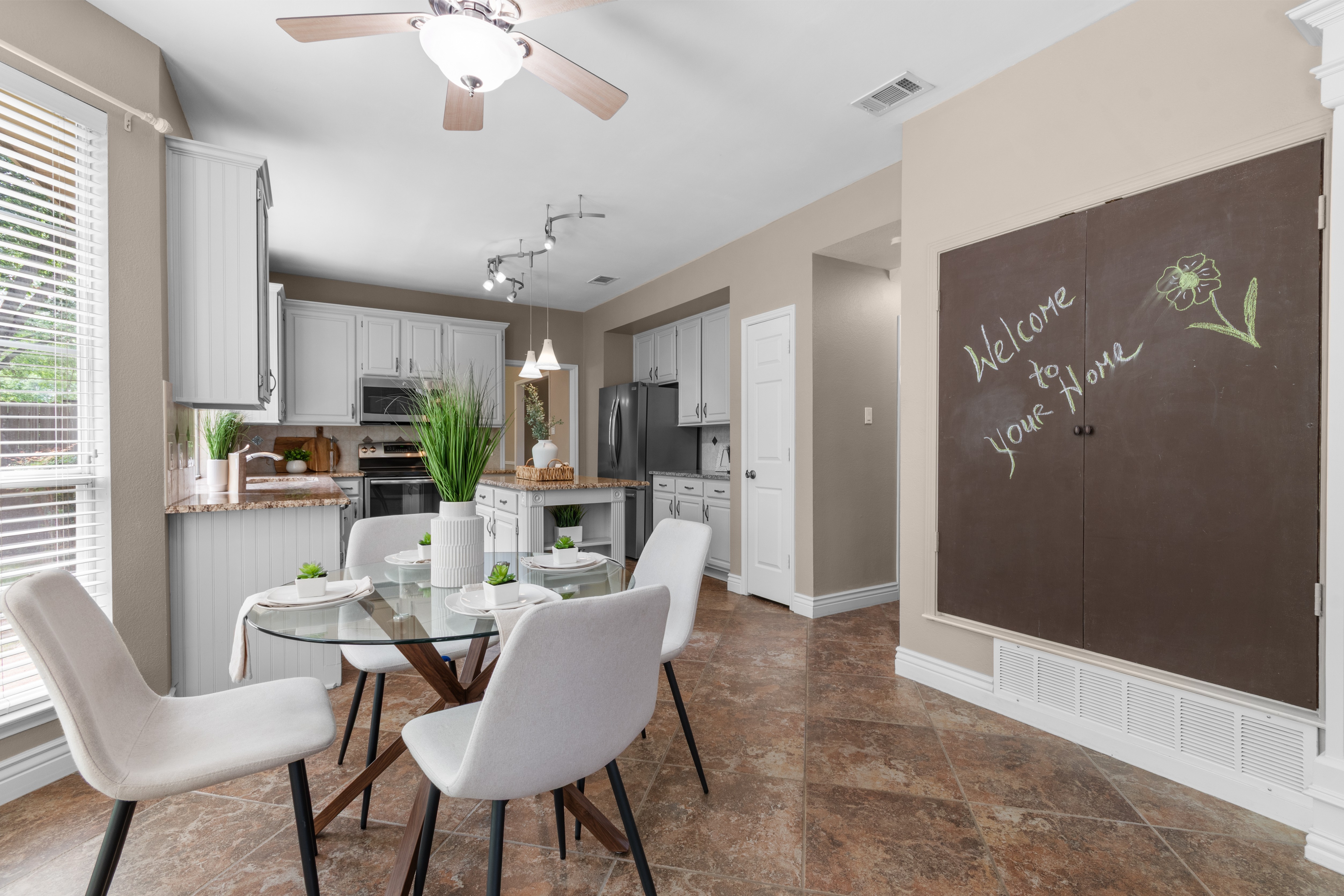  3233 Shady Glen Drive, Grapevine, TX, 76051 - 物件實景