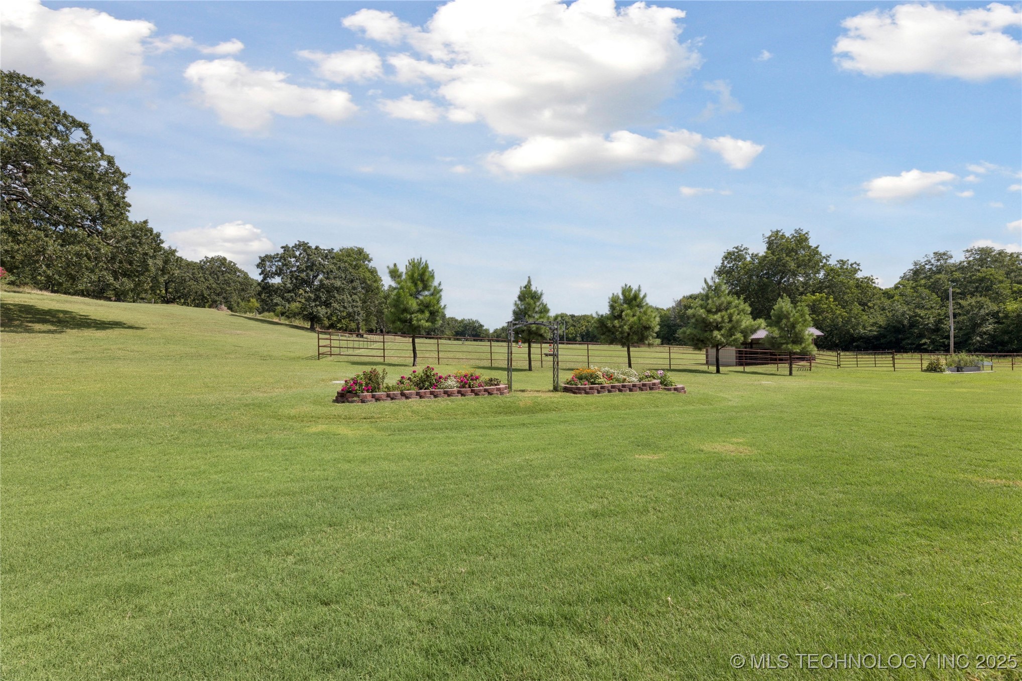 Kiefer, Oklahoma, 74041, United States, 3 Bedrooms Bedrooms, ,2 BathroomsBathrooms,Residential,For Sale,1917885