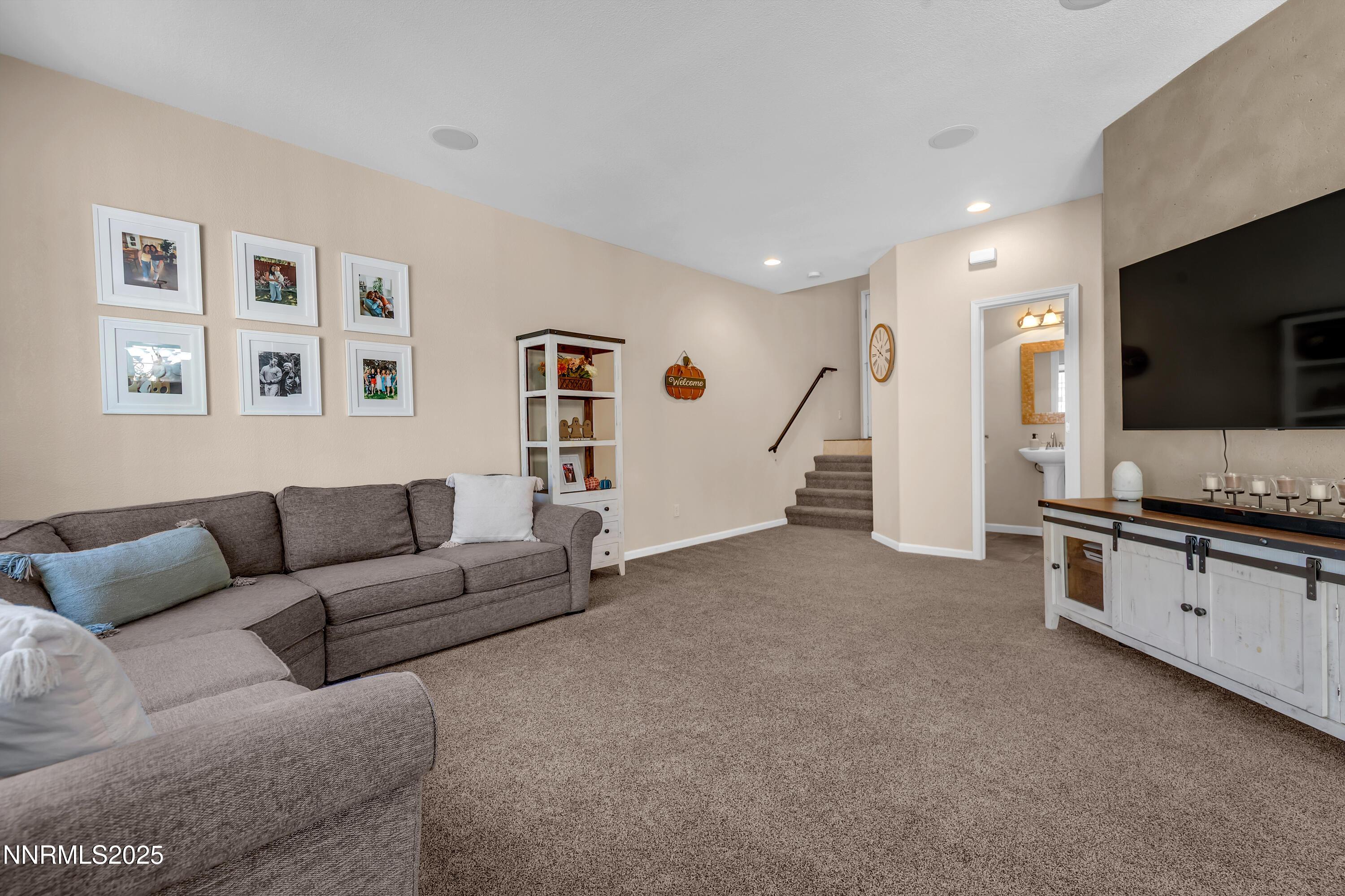 Reno, Nevada, 89521, United States, 3 Bedrooms Bedrooms, ,3 BathroomsBathrooms,Residential,For Sale,1955466