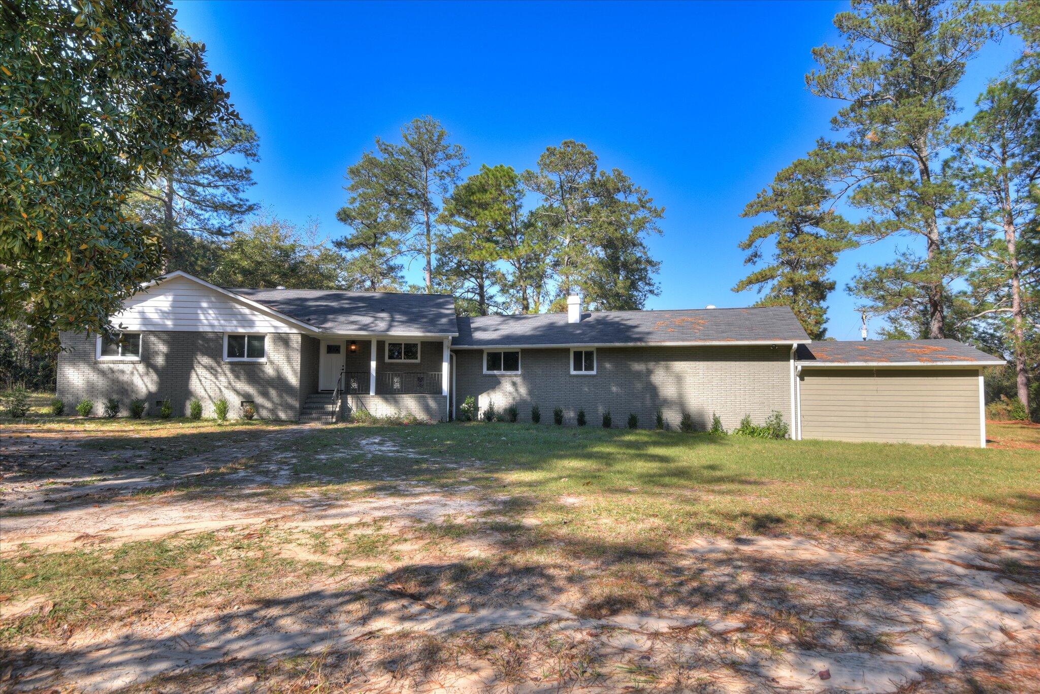 Aiken, South Carolina, 29801, United States, 4 Bedrooms Bedrooms, ,3 BathroomsBathrooms,Residential,For Sale,1992029