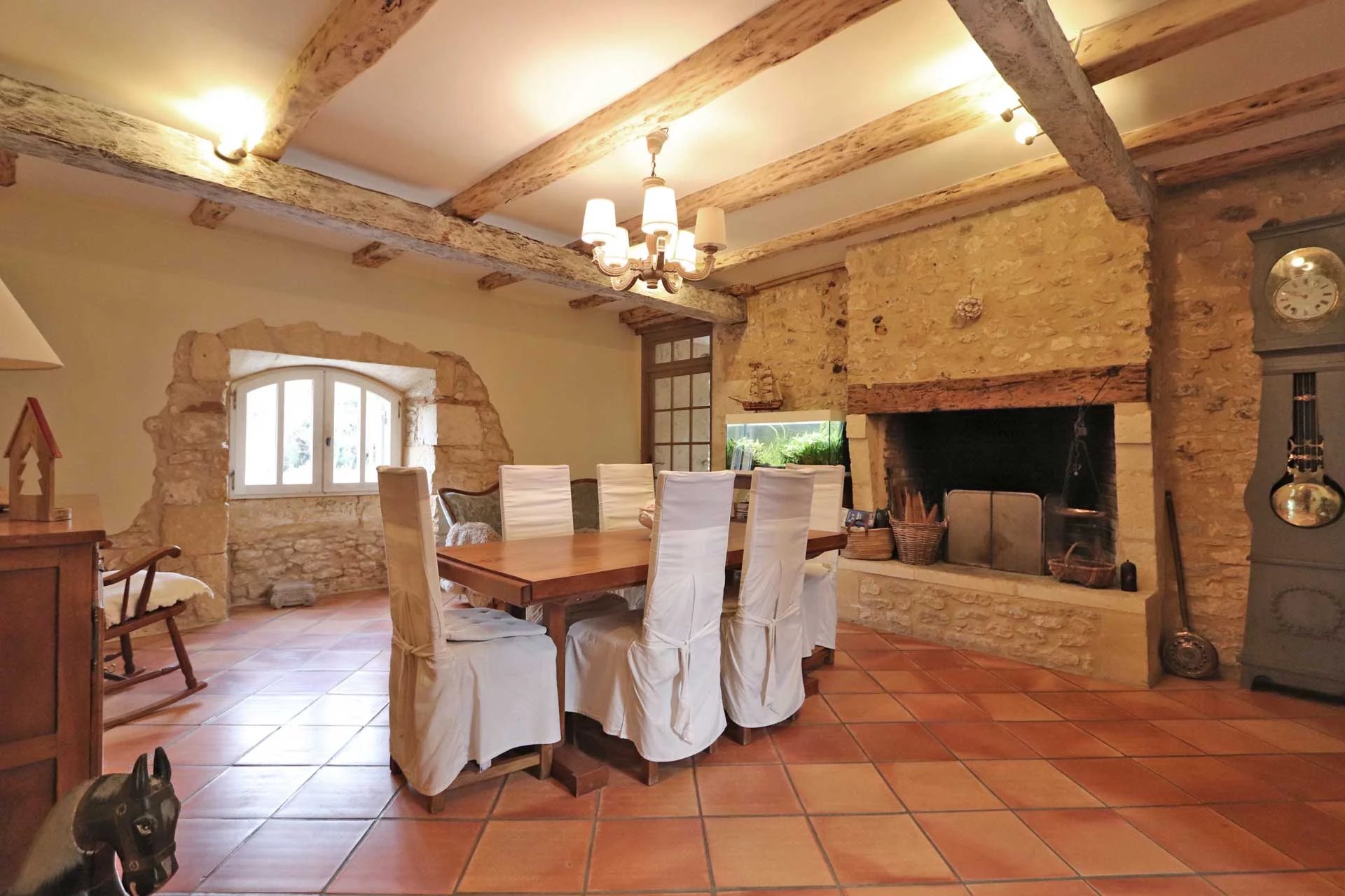 Bergerac, New Aquitaine, 24100, FR, 7 Bedrooms Bedrooms, ,4 BathroomsBathrooms,Residential,For Sale,1995798