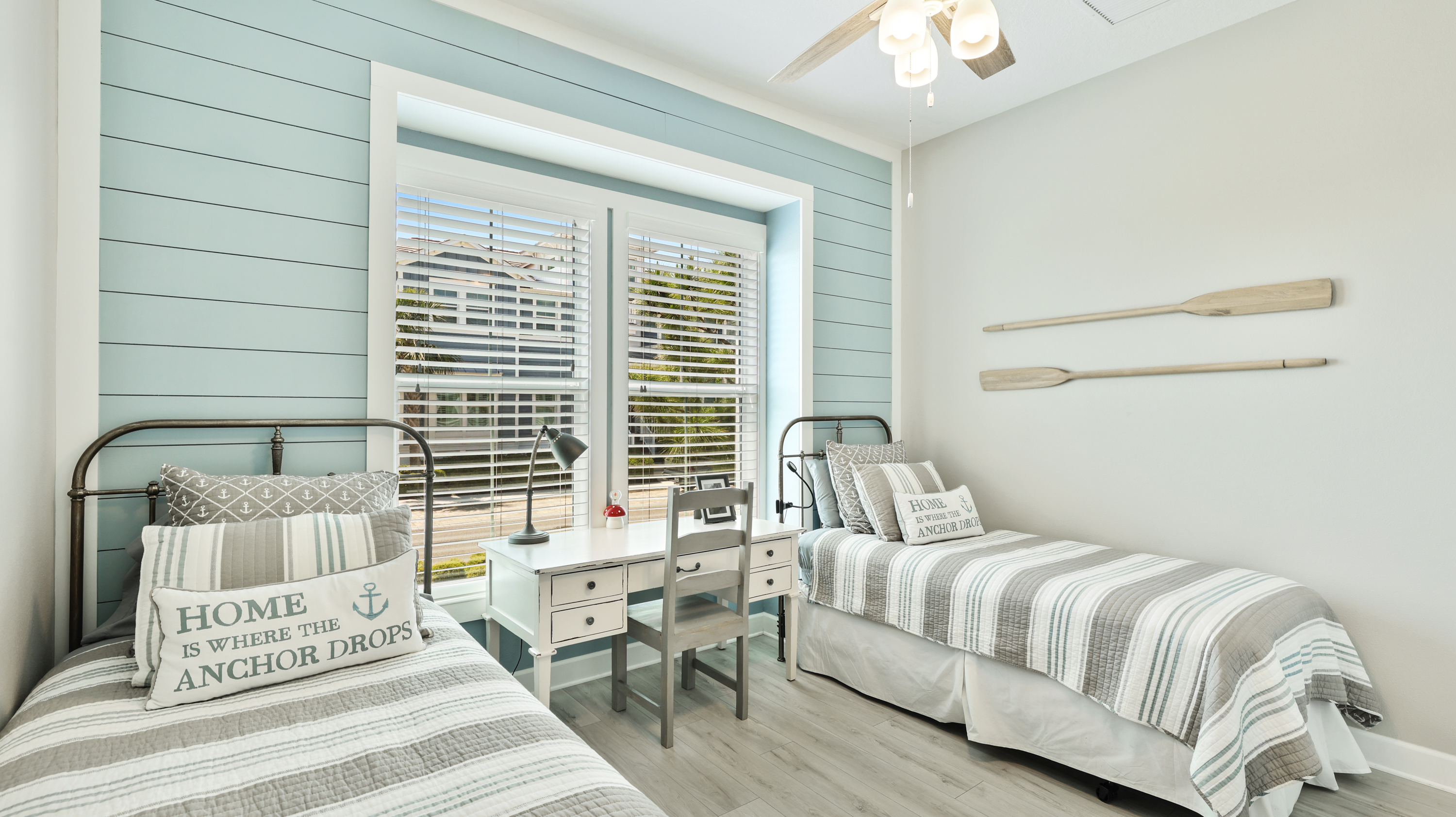 Bradenton, Florida, 34209, United States, 4 Bedrooms Bedrooms, ,3 BathroomsBathrooms,Residential,For Sale,1982115