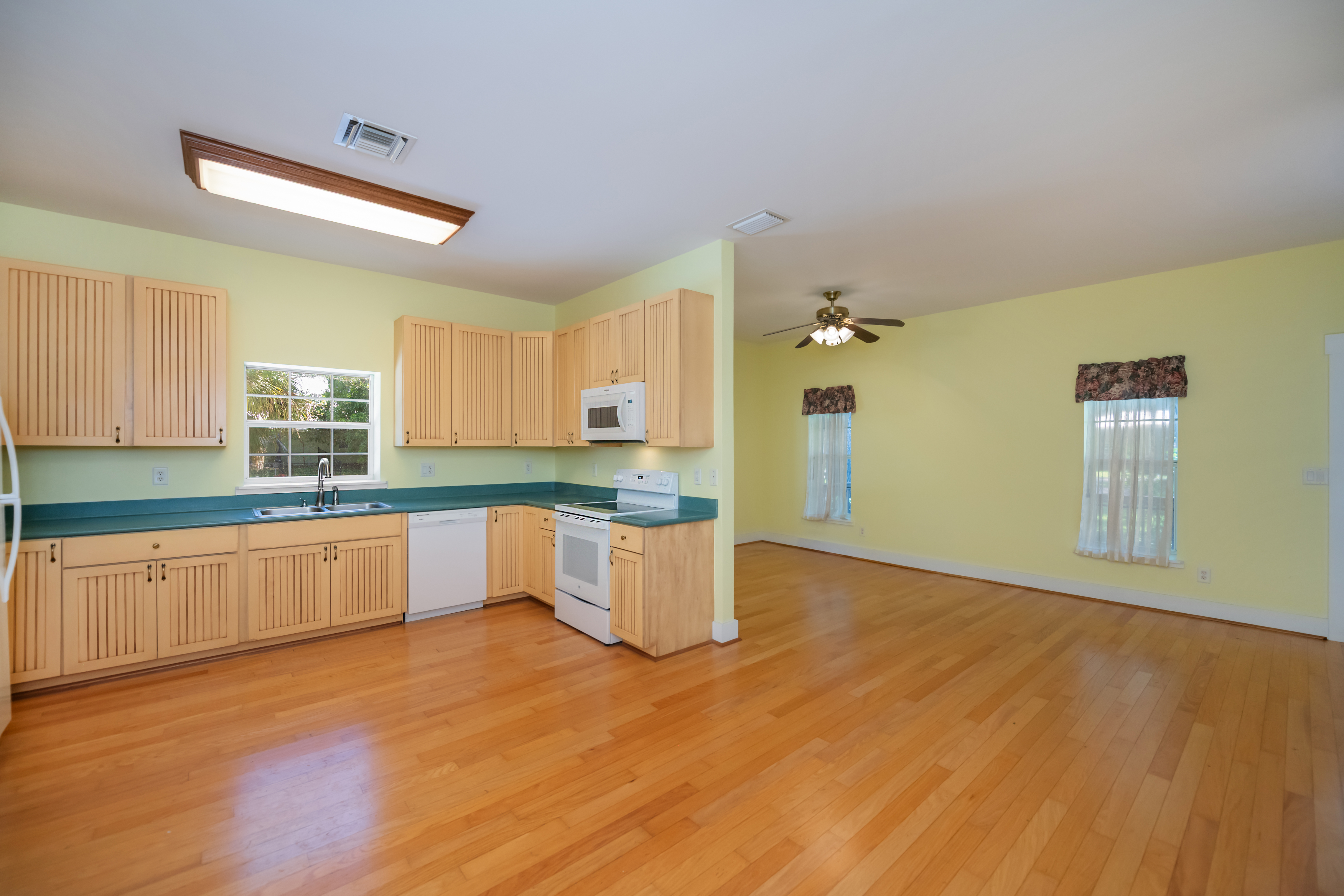 Labelle, Florida, 33935, United States, 4 Bedrooms Bedrooms, ,3 BathroomsBathrooms,Residential,For Sale,1910974