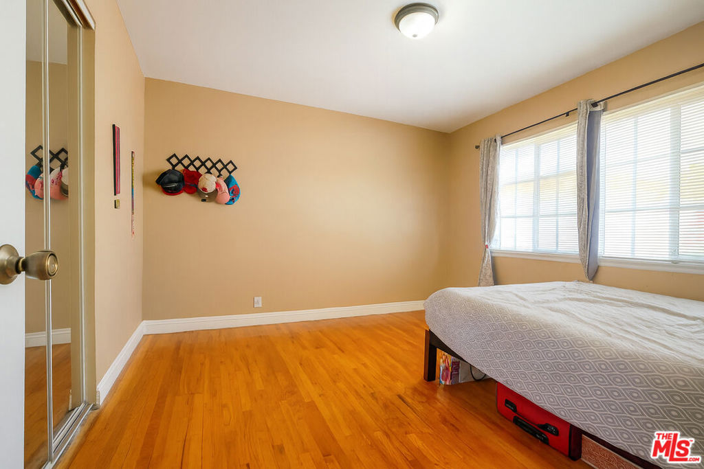 Winnetka, California, 91306, United States, 4 Bedrooms Bedrooms, ,2 BathroomsBathrooms,Residential,For Sale,1920413