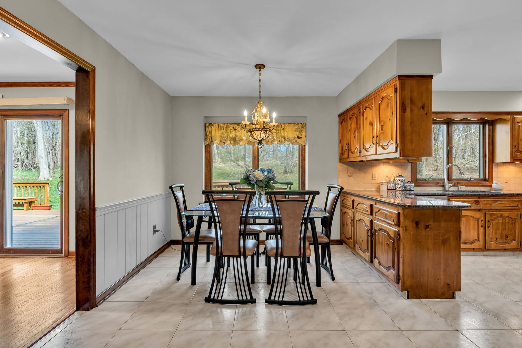  Spacious Middletown Colonial with Updates - 物件實景