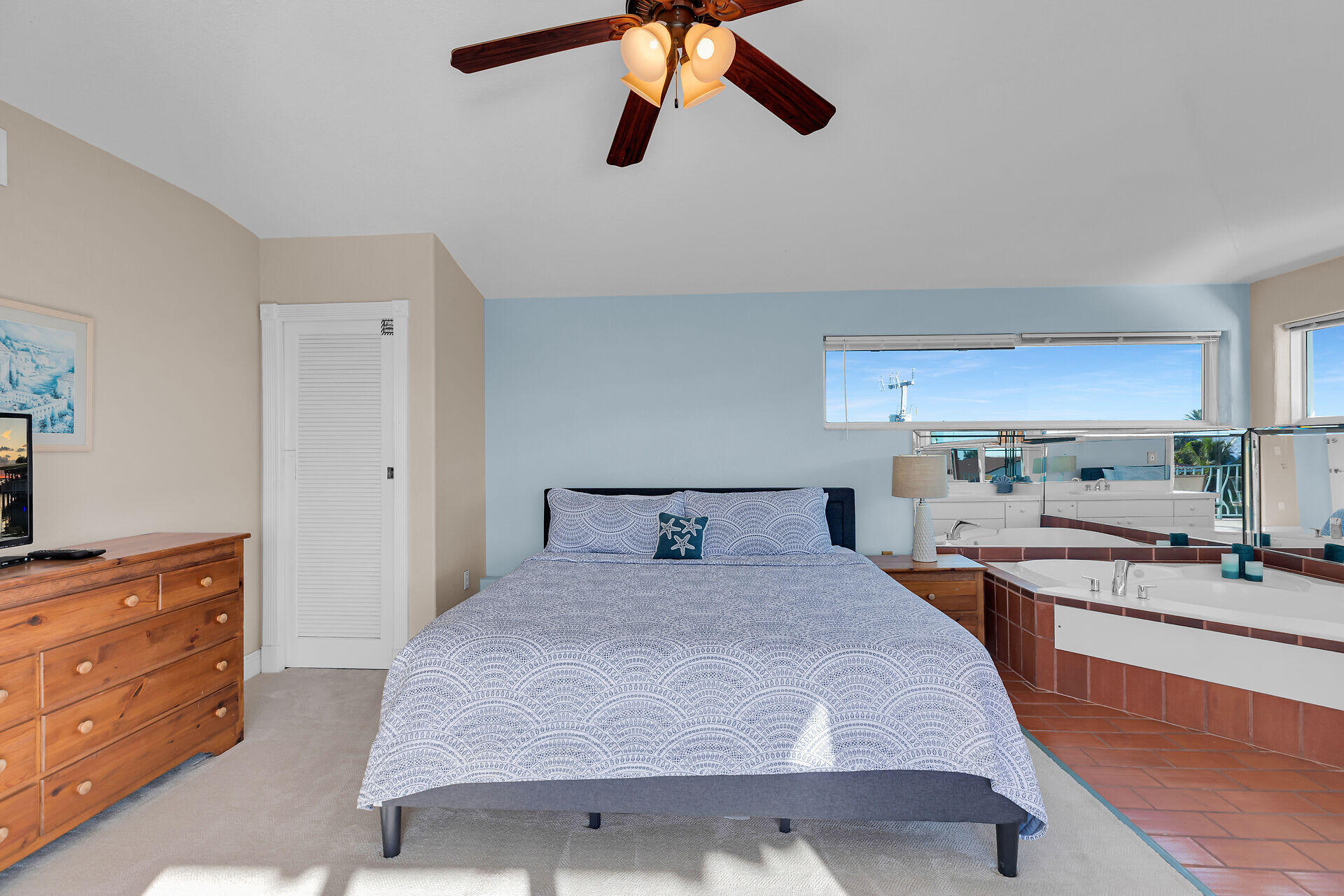 KEY COLONY, Florida, 33051, United States, 3 Bedrooms Bedrooms, ,4 BathroomsBathrooms,Residential,For Sale,1988012