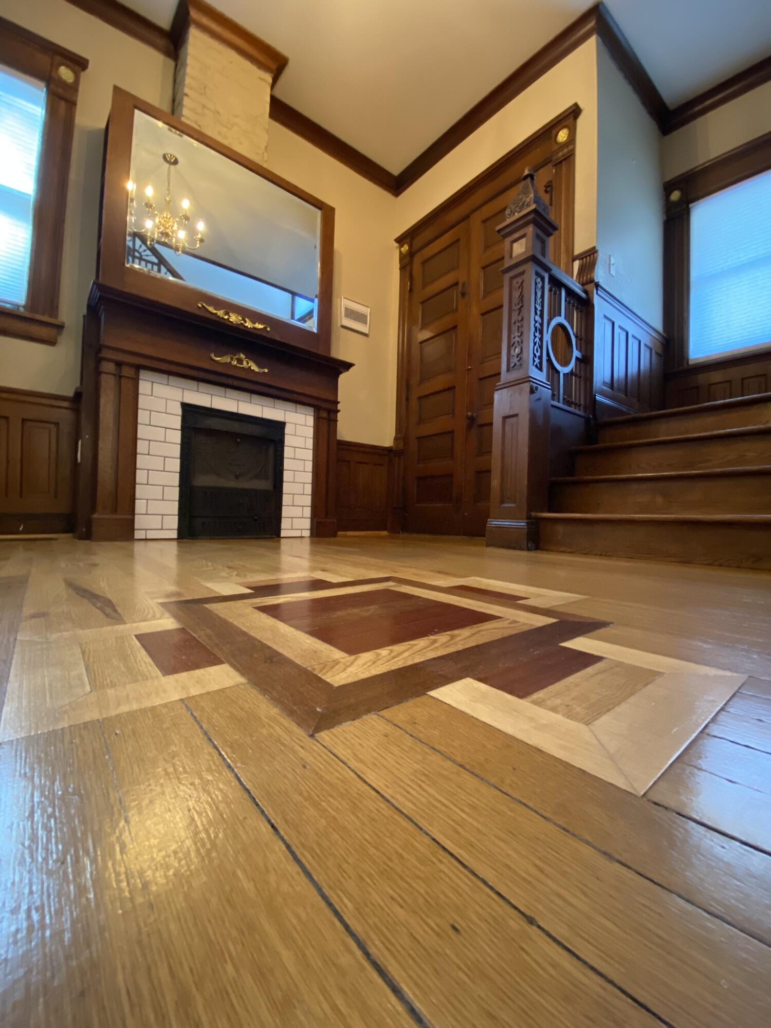 La Crosse, Wisconsin, 54601, United States, 6 Bedrooms Bedrooms, ,5 BathroomsBathrooms,Residential,For Sale,2018389